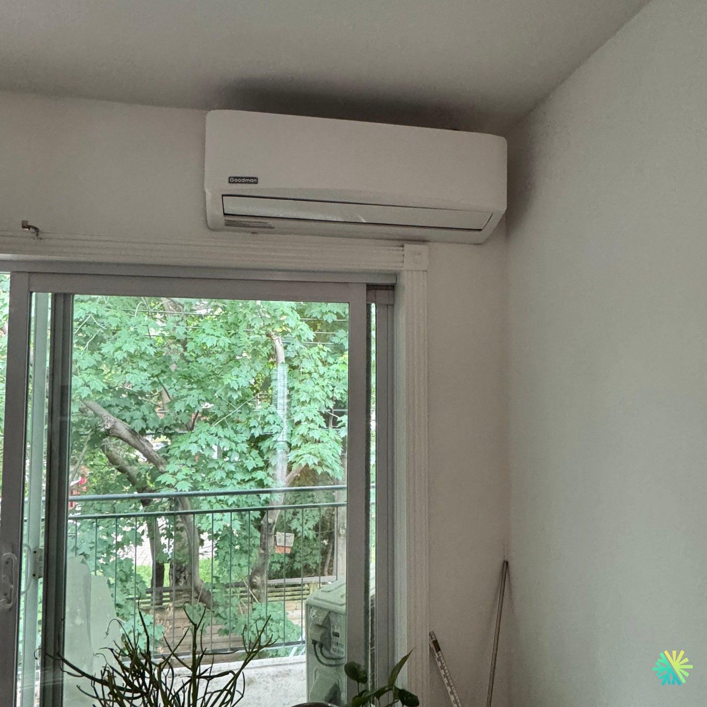 Installation d’une thermopompe murale Goodman à Rosemont–La Petite-Patrie