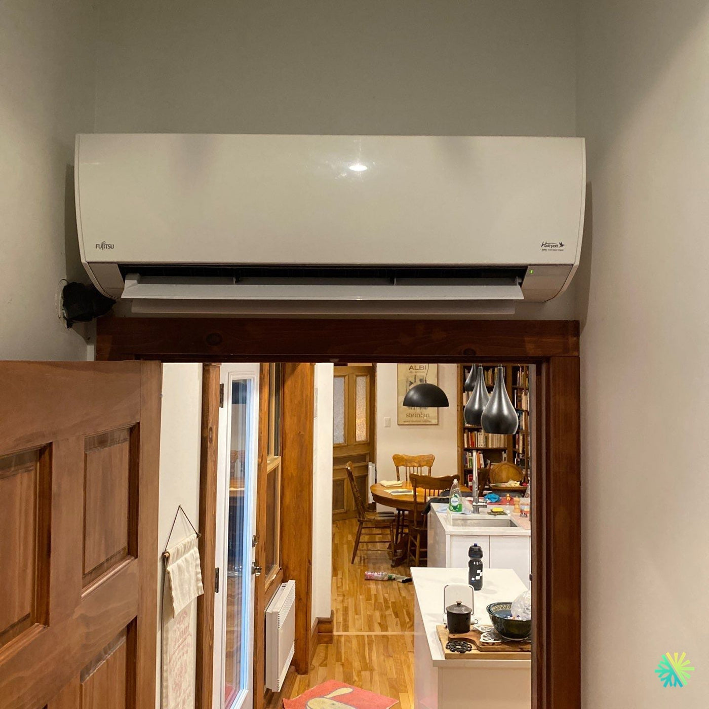 Installation d’une thermopompe murale Fujitsu Altair 300 à Rosemont–La Petite-Patrie