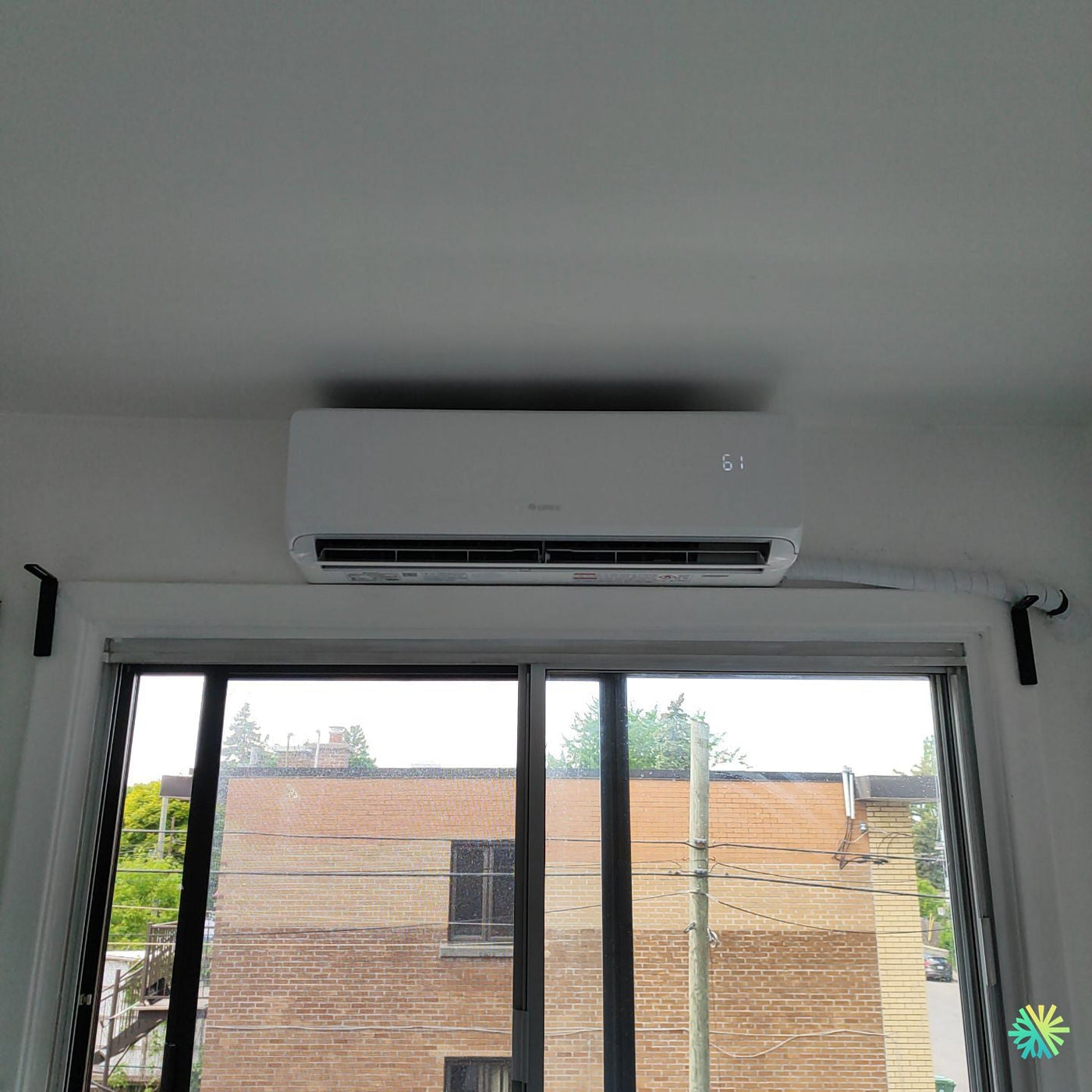 Installation d’une thermopompe murale GREE Livo R32 à Rosemont–La Petite-Patrie