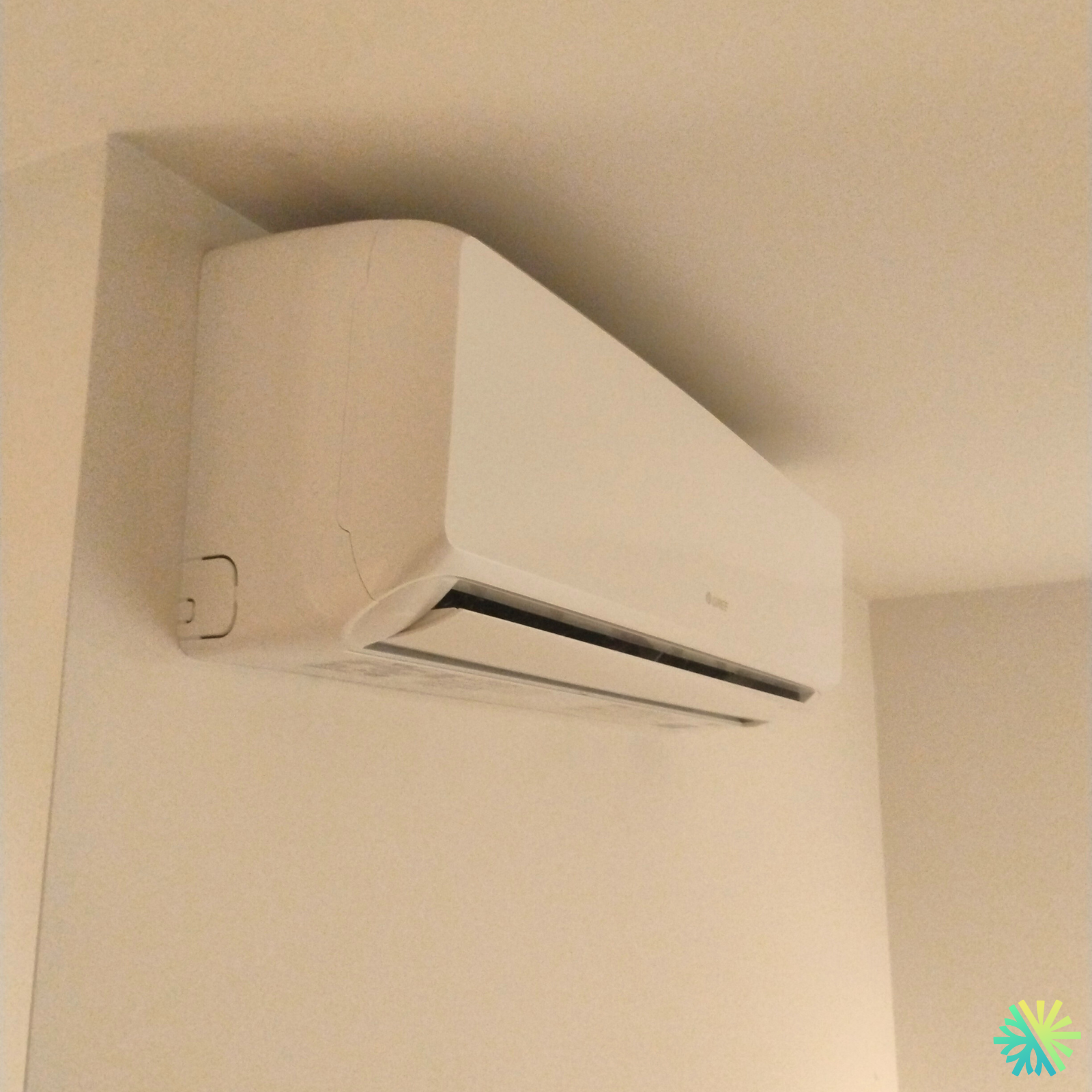 Installation d’une thermopompe Gree FreeMatch à Ville-Marie (Montréal)