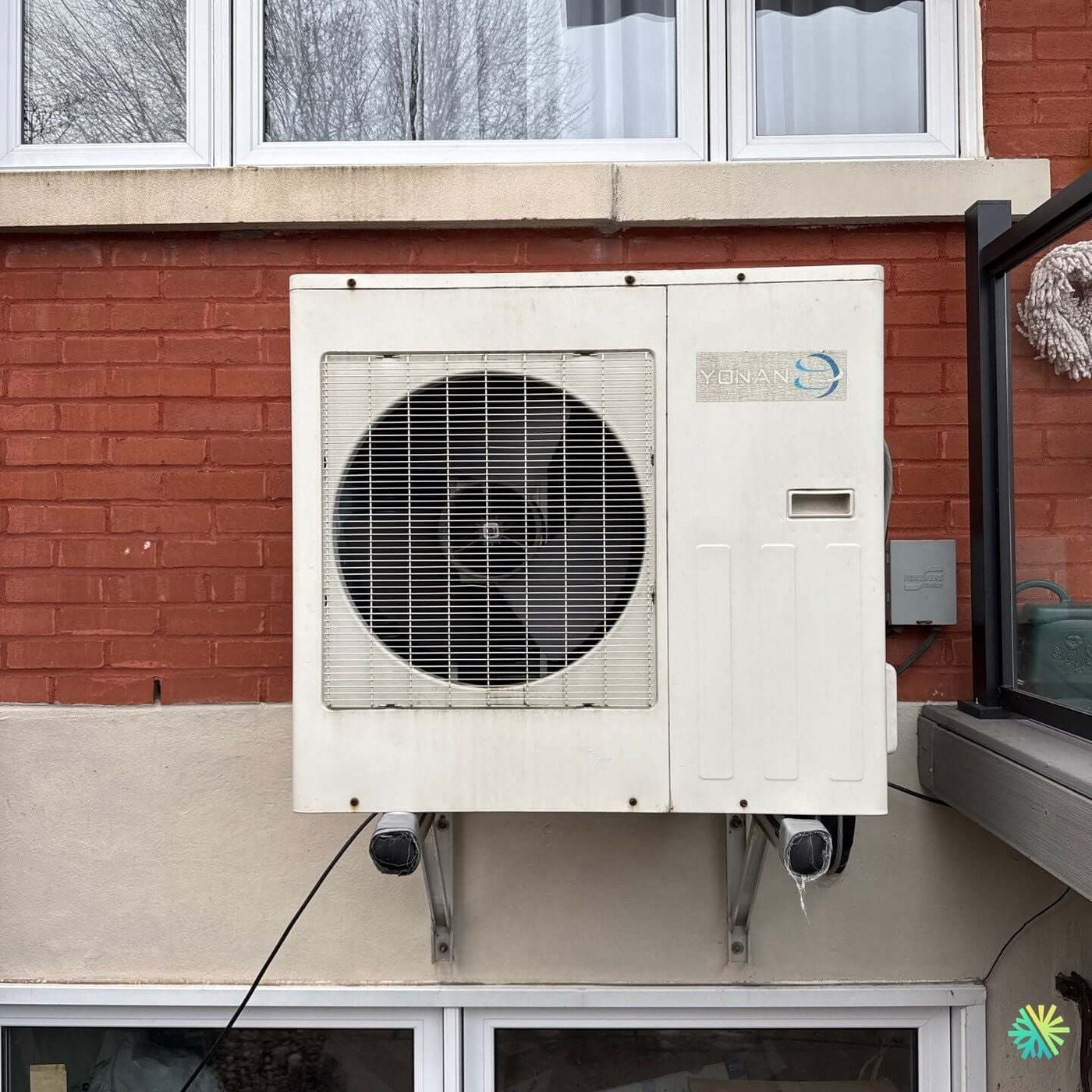 Réparation d’une thermopompe murale Yonan à Sainte-Julie