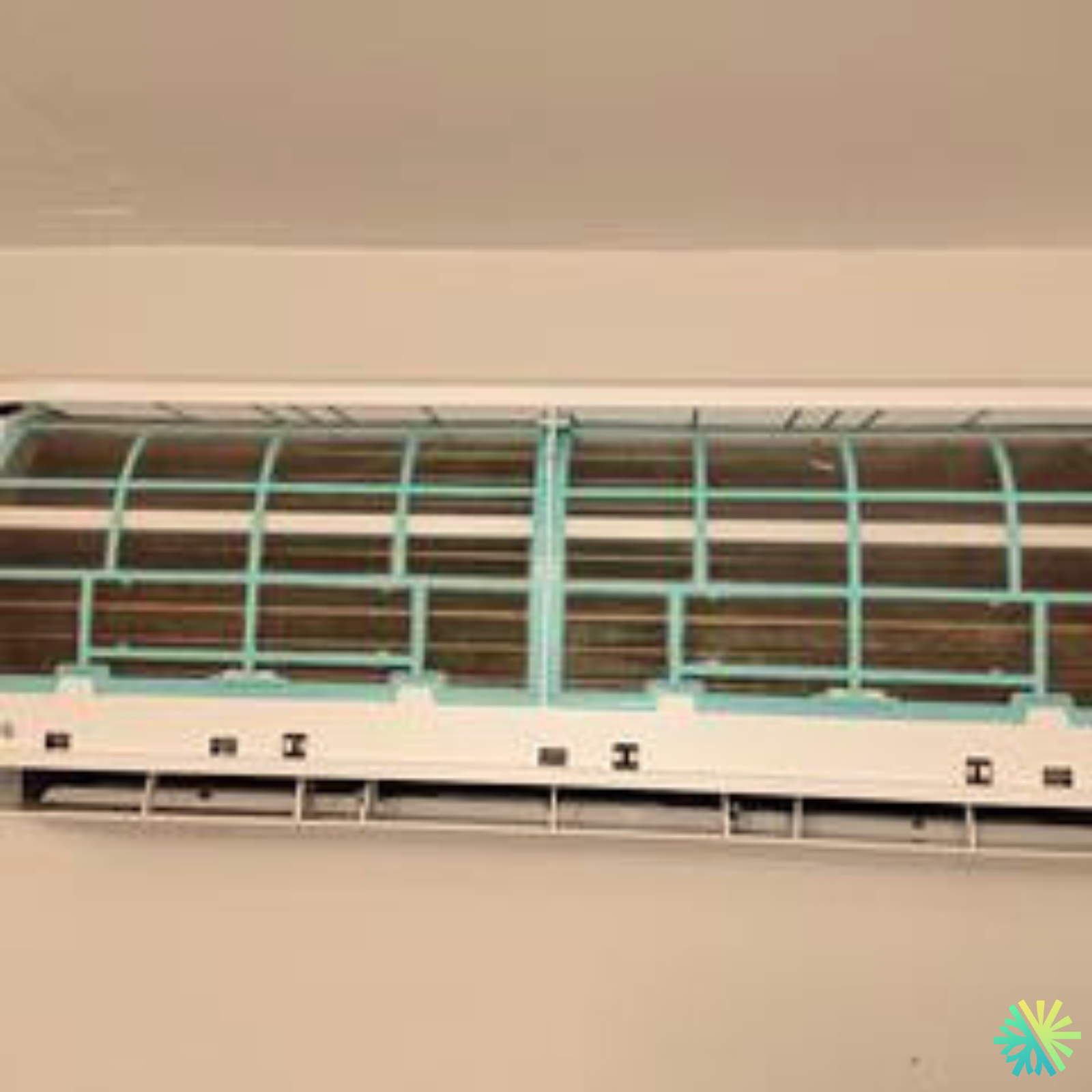 Réparation d’une thermopompe murale Elios à Ville-Marie (Montréal) : retour d’air rétabli, confort retrouvé