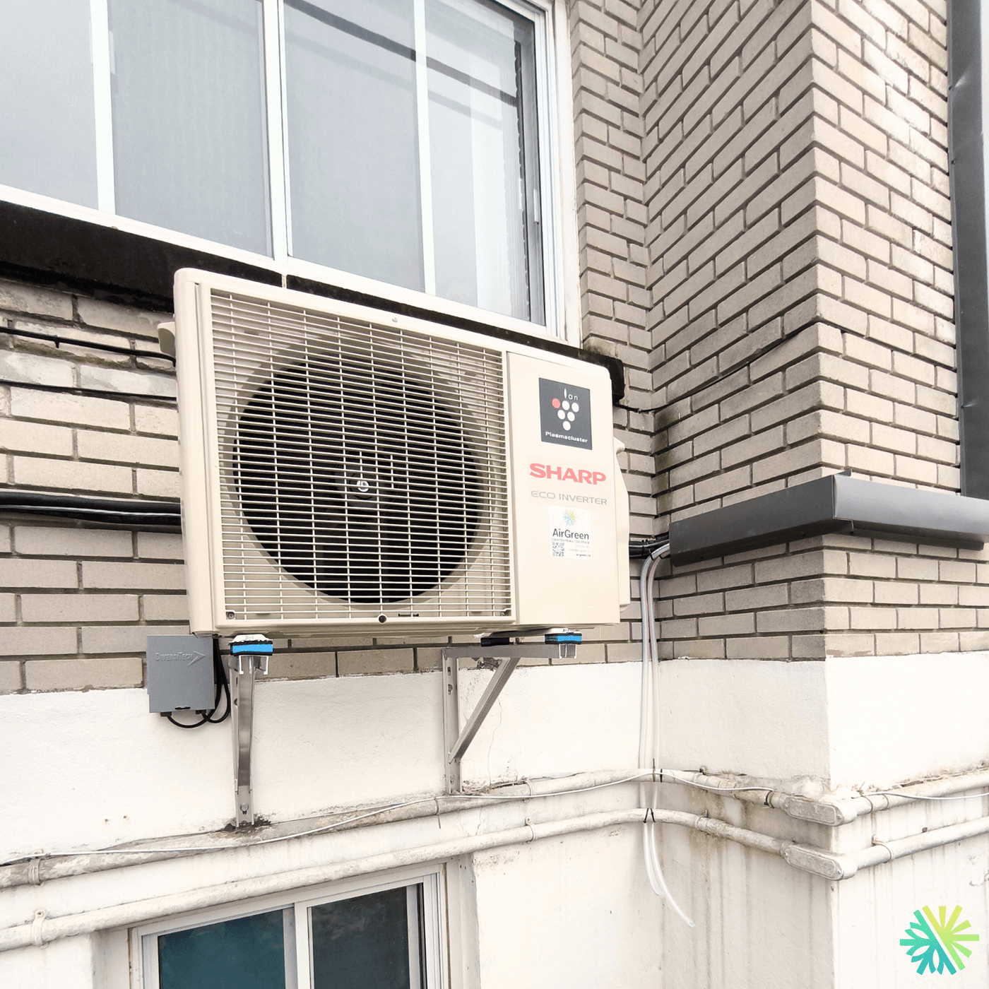 Installation d’une thermopompe murale Sharp à Villeray–Saint-Michel–Parc-Extension