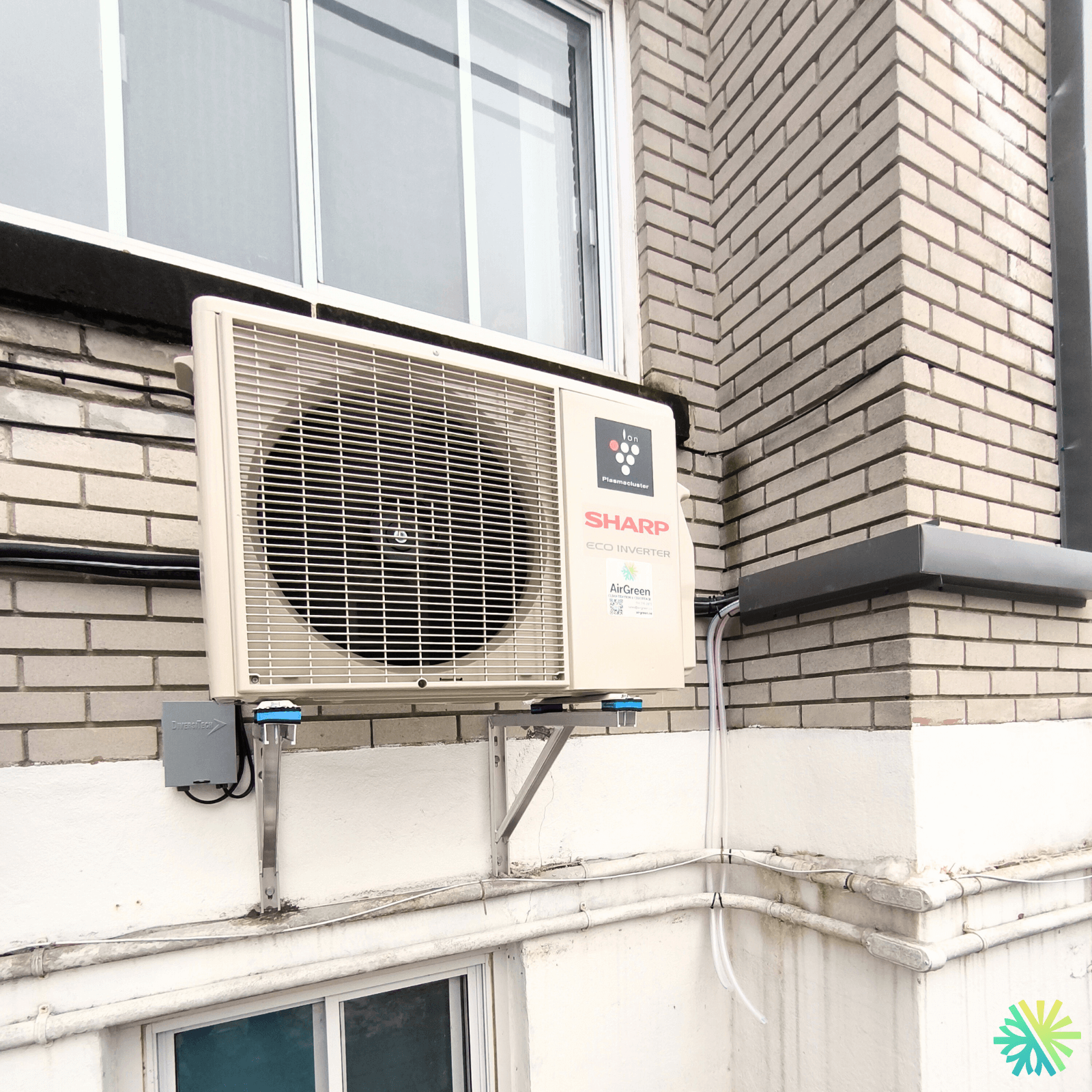 Installation d’une thermopompe murale Sharp à Villeray–Saint-Michel–Parc-Extension
