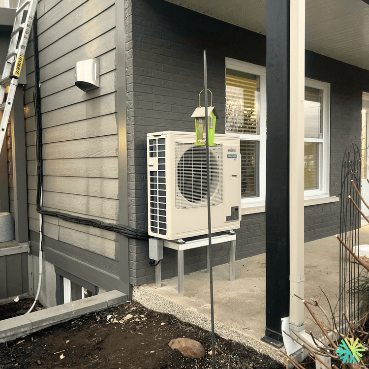 Installation d’une thermopompe murale Fujitsu à Sainte-Dorothée (Laval) : un confort quatre saisons, pensé pour le climat québécois