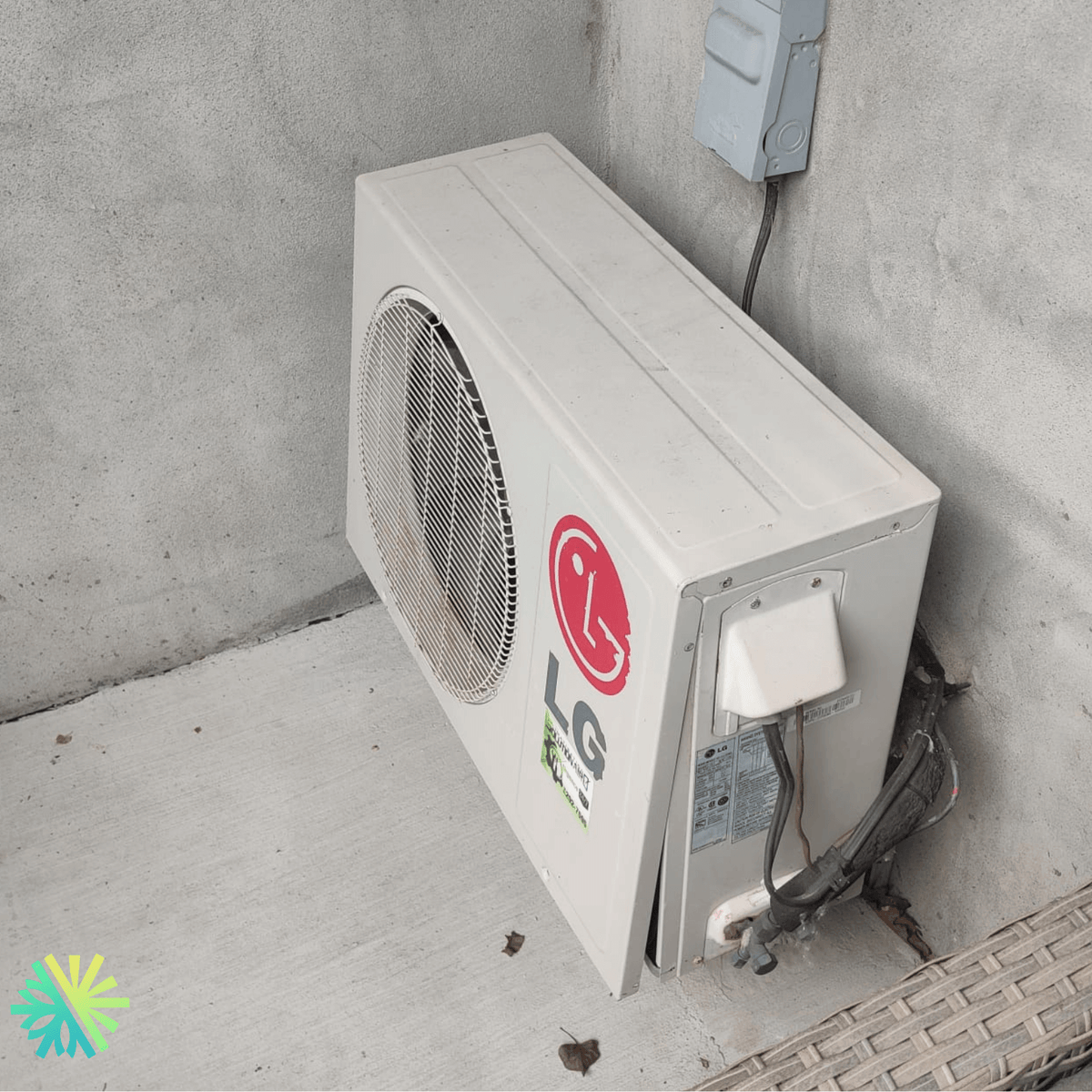 Réparation et remise en état d'une thermopompe murale LG à Anjou