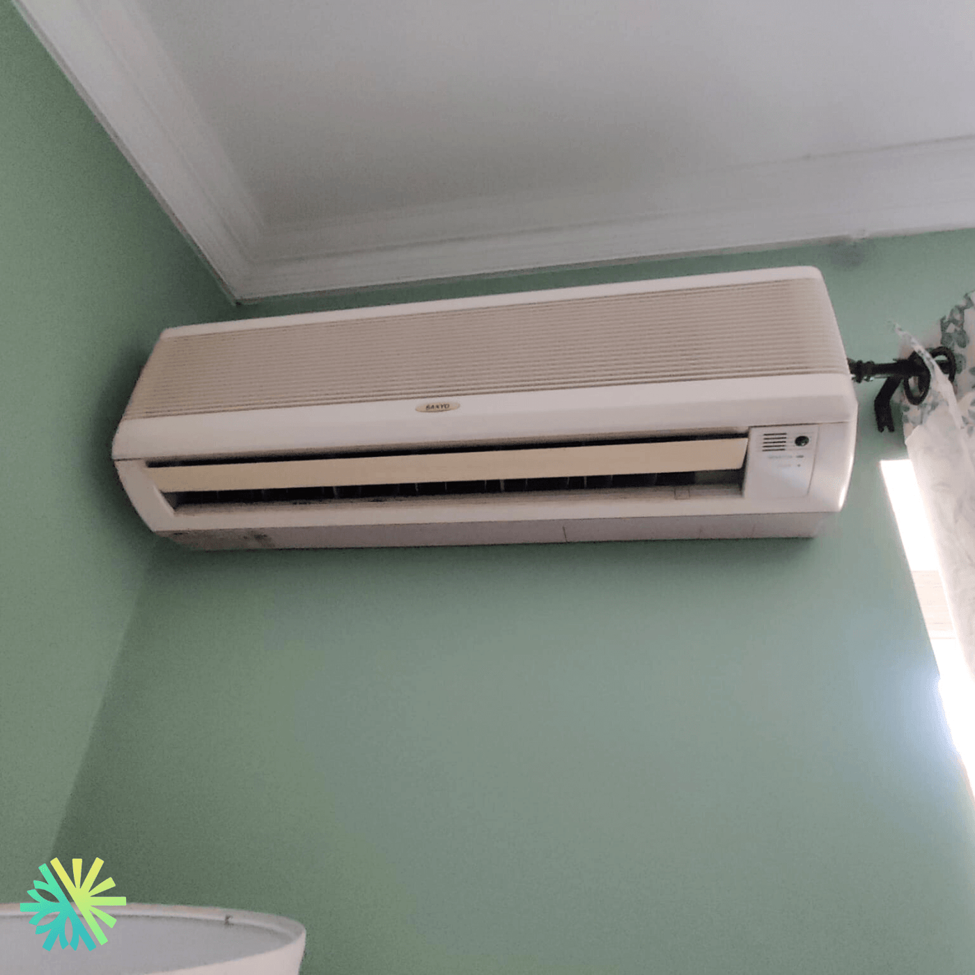 Service de réparation d'une thermopompe murale Sanyo sur la Rive Sud