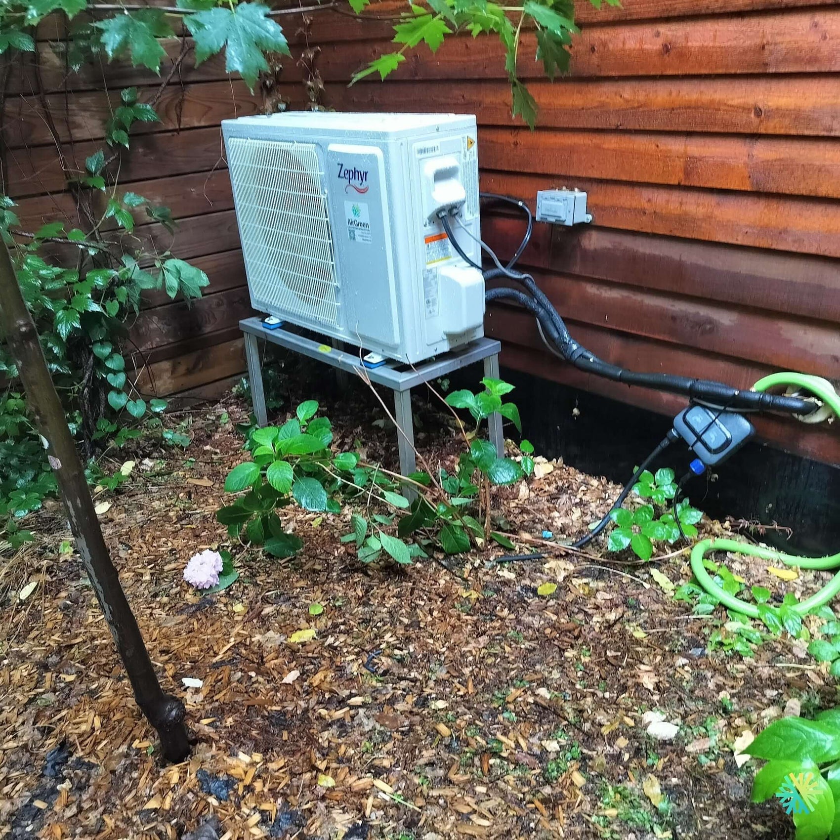 Nettoyage d’une thermopompe murale Zephyr à Sainte-Julie