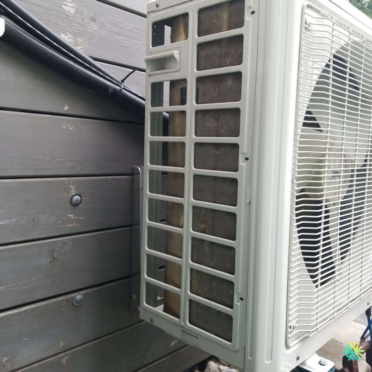 Réparation d’une thermopompe murale Midea à Sainte-Rose