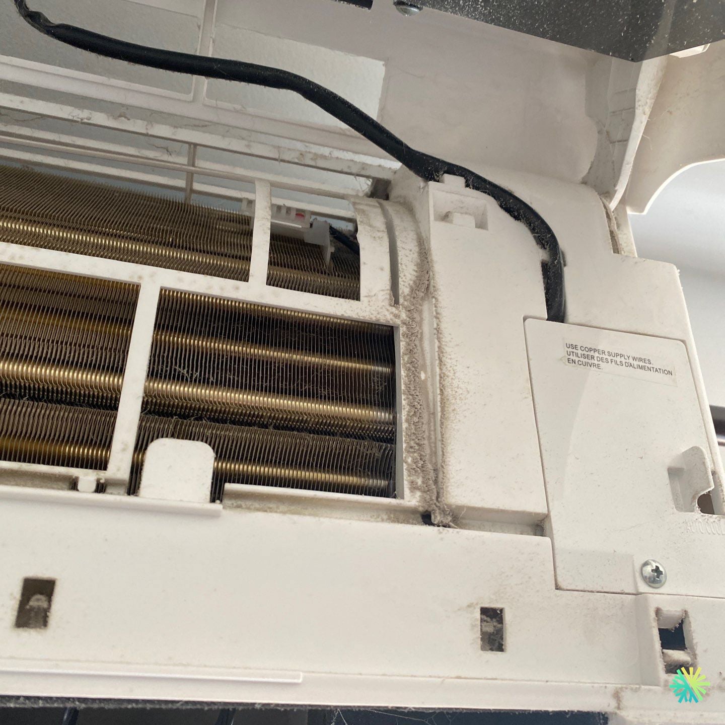 Nettoyage d’un climatiseur mural à Brossard