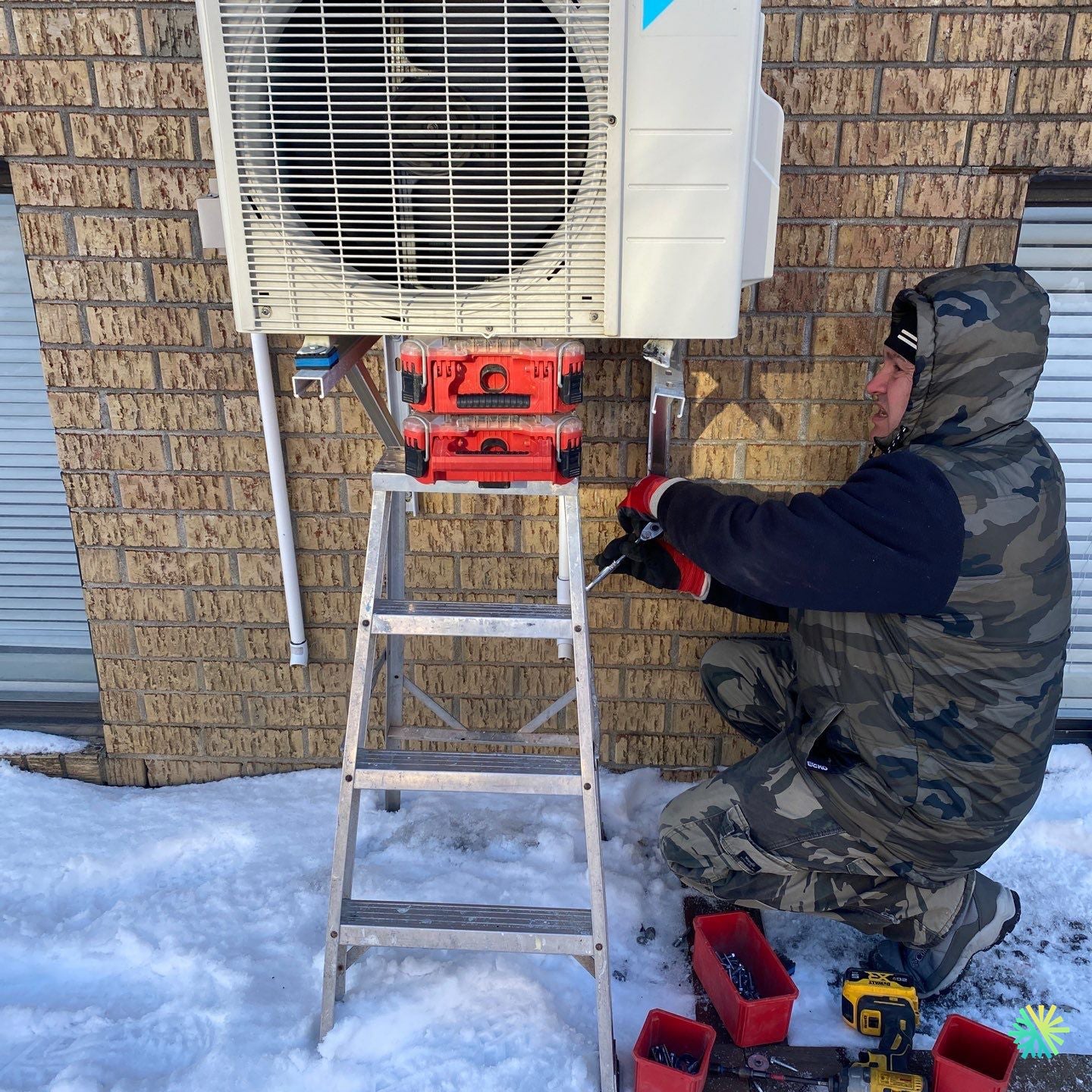 Réparation d’une thermopompe murale Midea à Sainte-Julie