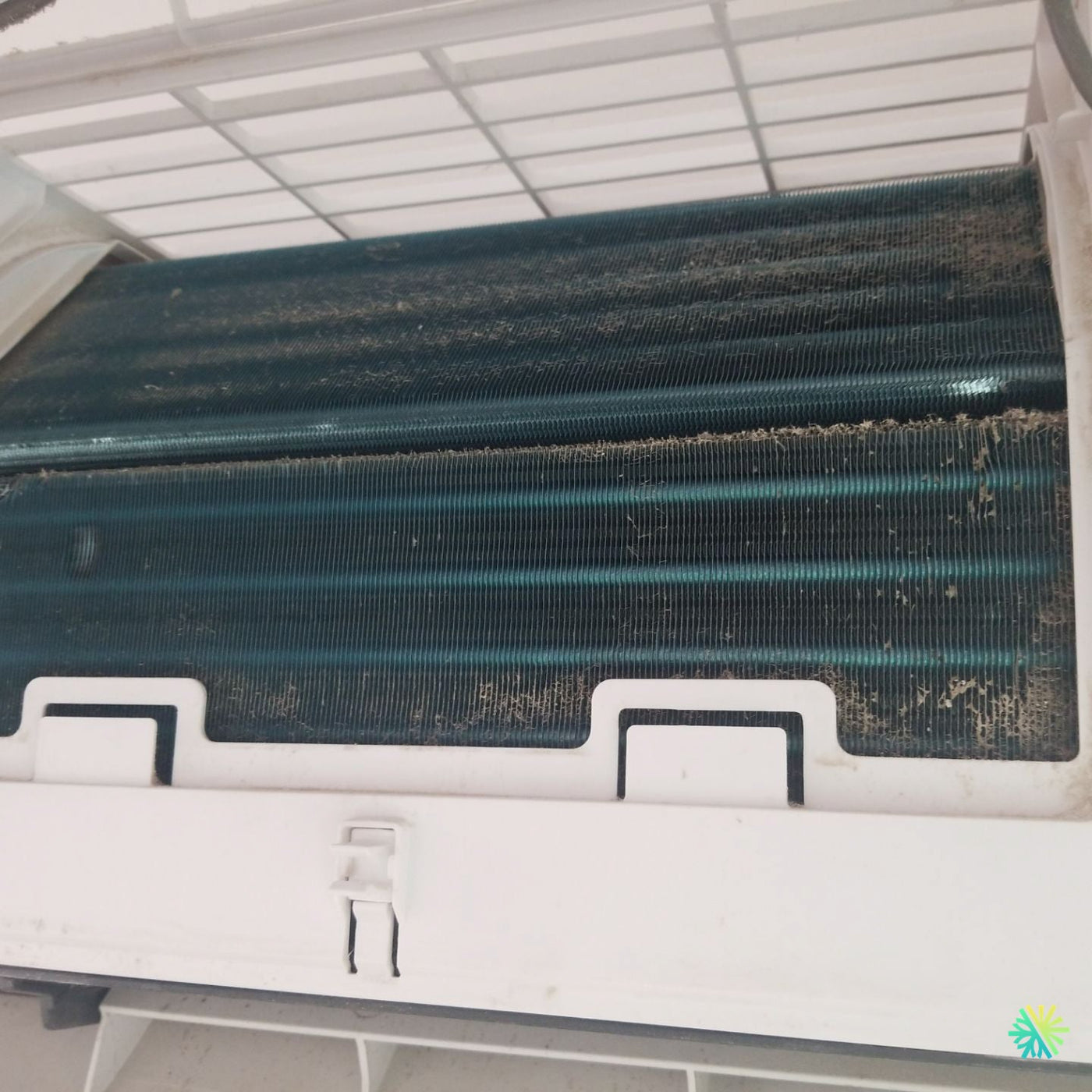 Nettoyage d’un climatiseur mural à Ville Mont-Royal