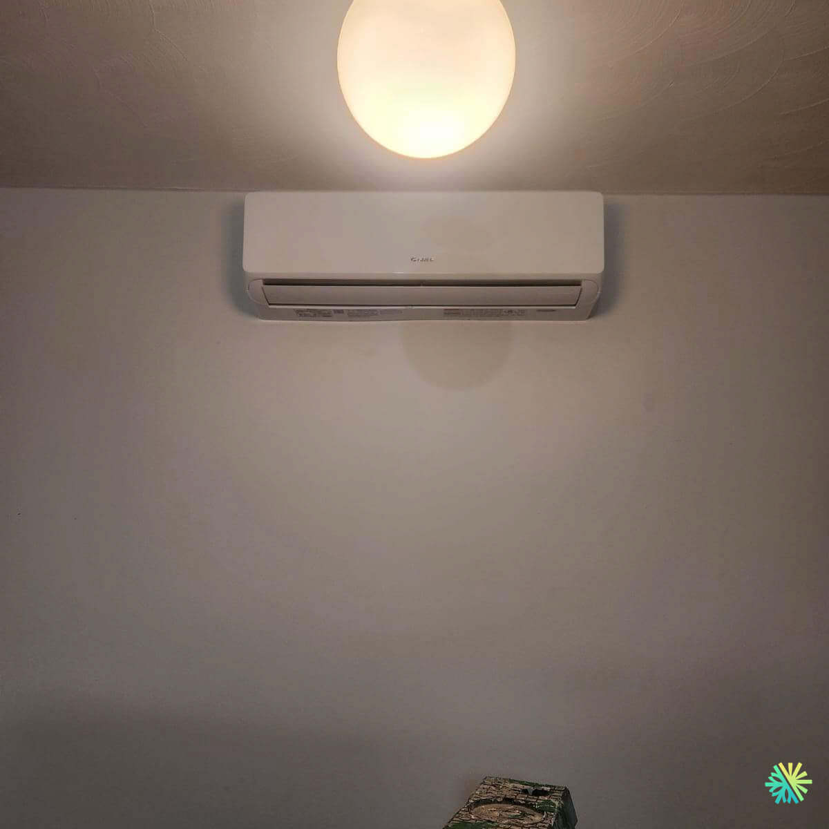 Installation d’une thermopompe murale GREE Livo R32 à Duvernay, Laval