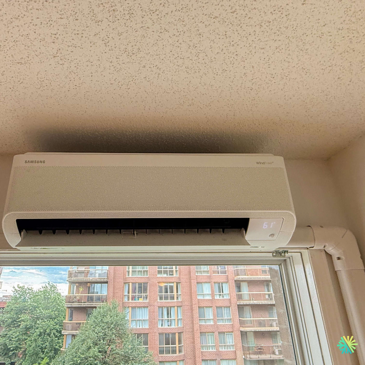 Installation d’une thermopompe murale Samsung WindFree™ MaxHeat à Deux-Montagnes, sur la Rive Nord de Montréal