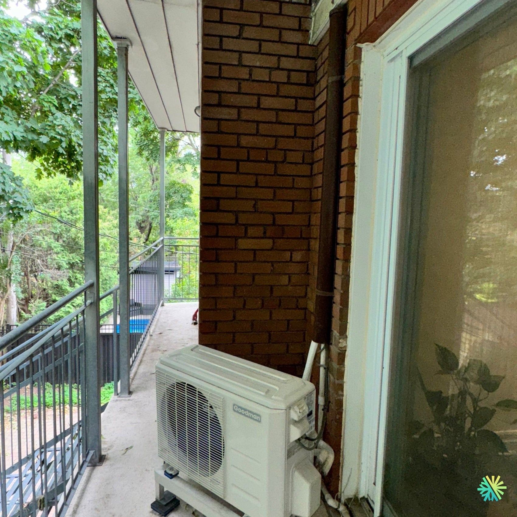 Réparation d’une thermopompe murale Goodman à Outremont