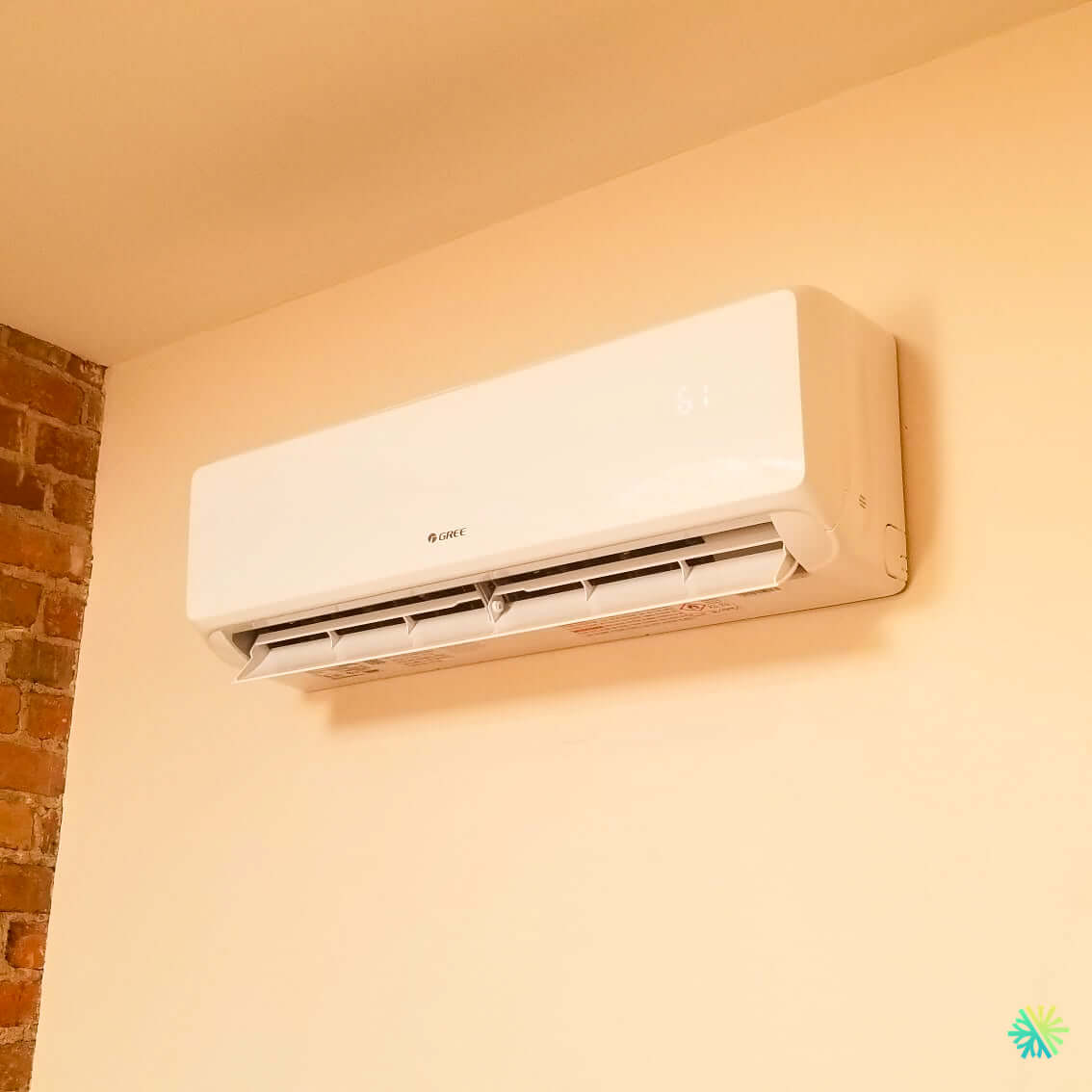 Installation d’une thermopompe murale GREE CHARMO R32 à Laval-Ouest