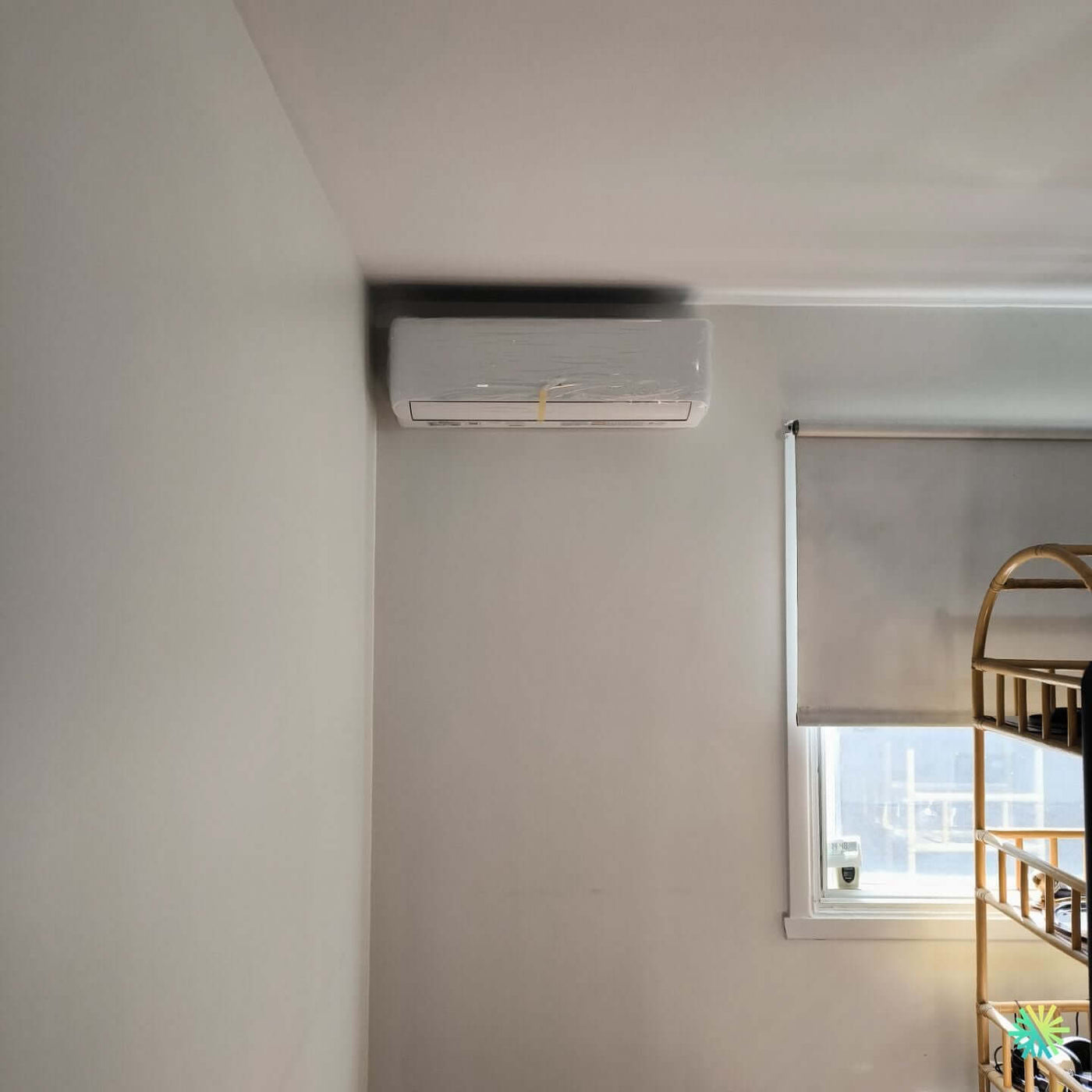 Installation d’une thermopompe murale Midea à Mercier–Hochelaga-Maisonneuve