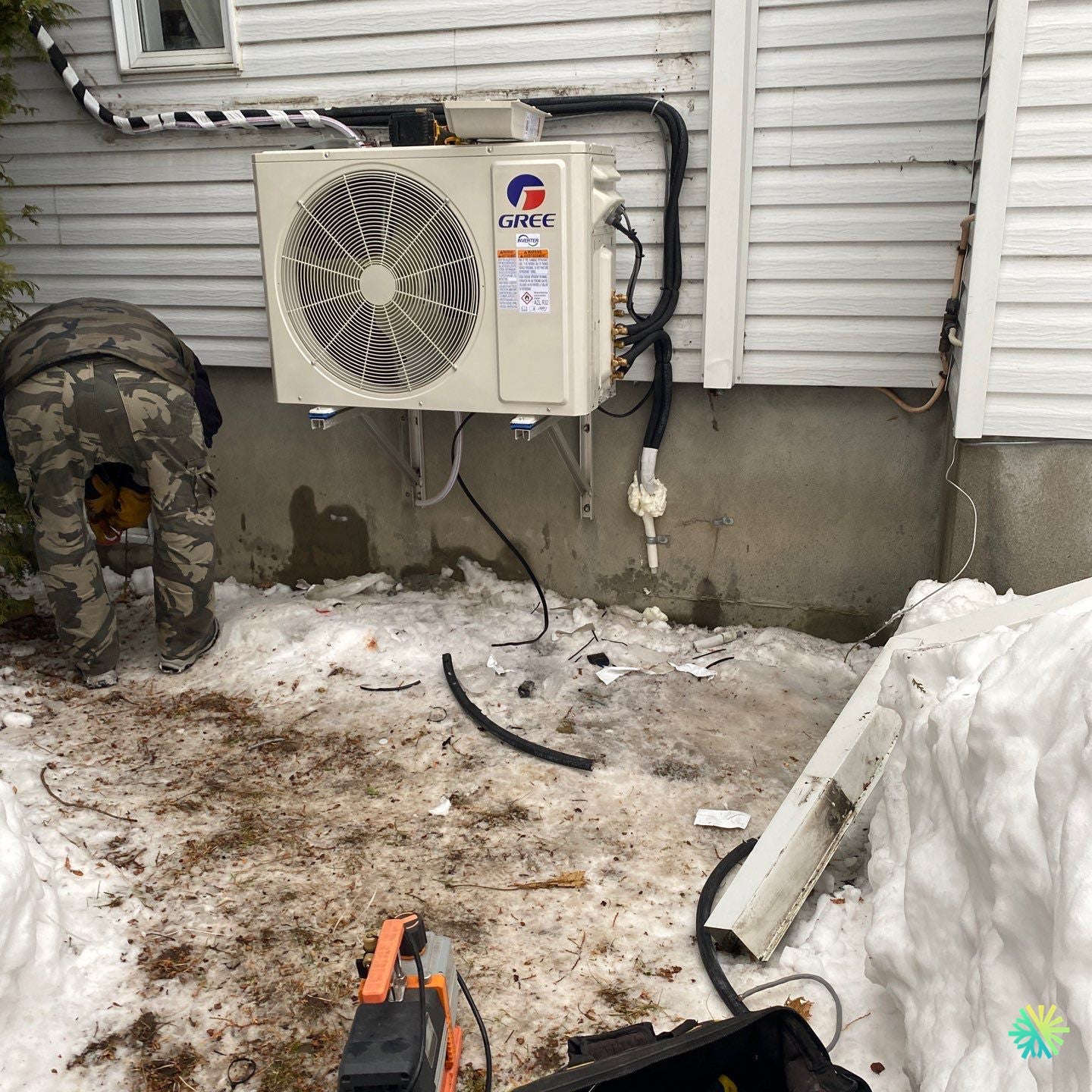 Installation d’une thermopompe murale Gree à Boisbriand