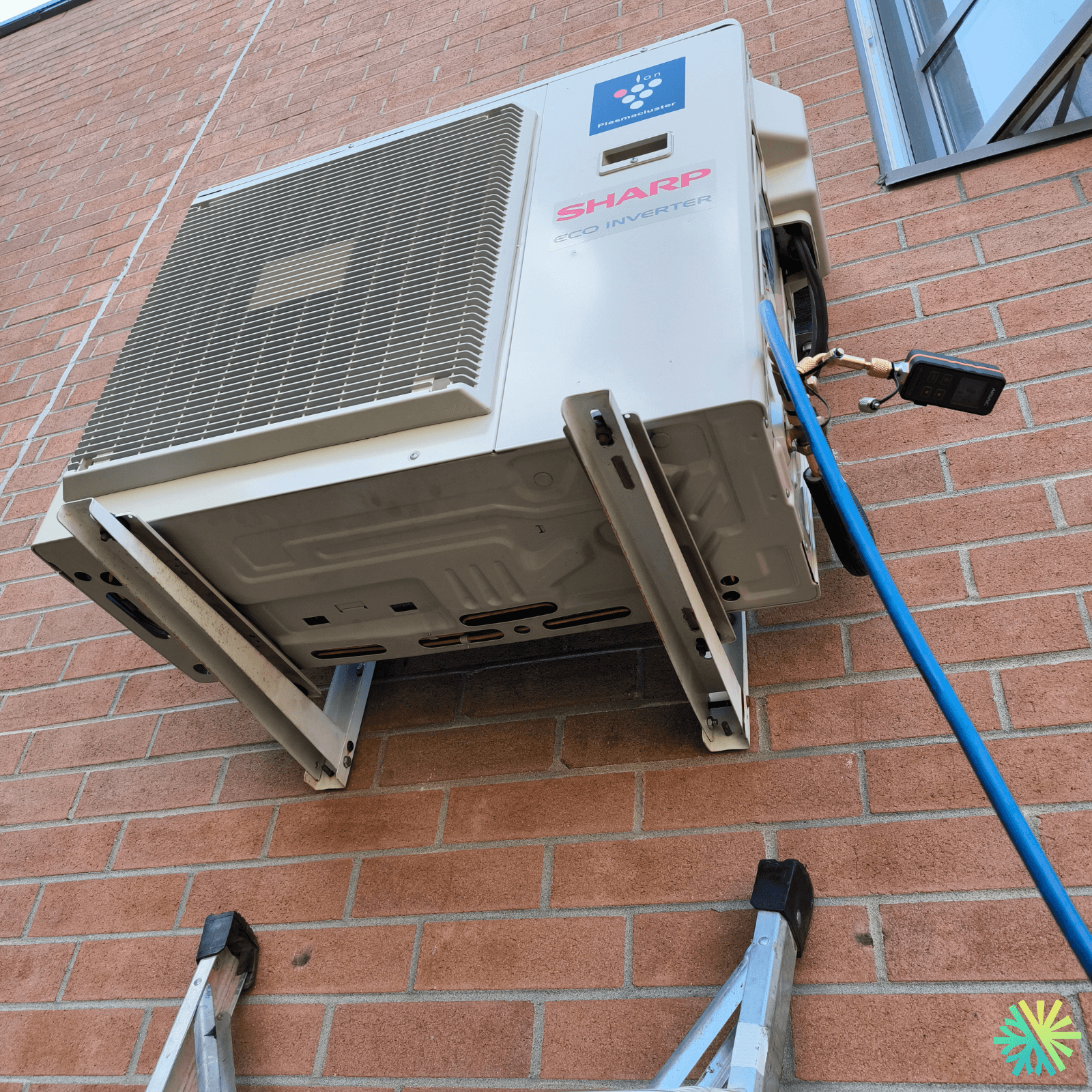 Réparation d’une thermopompe murale Sharp à Rosemont–La Petite-Patrie (Montréal)