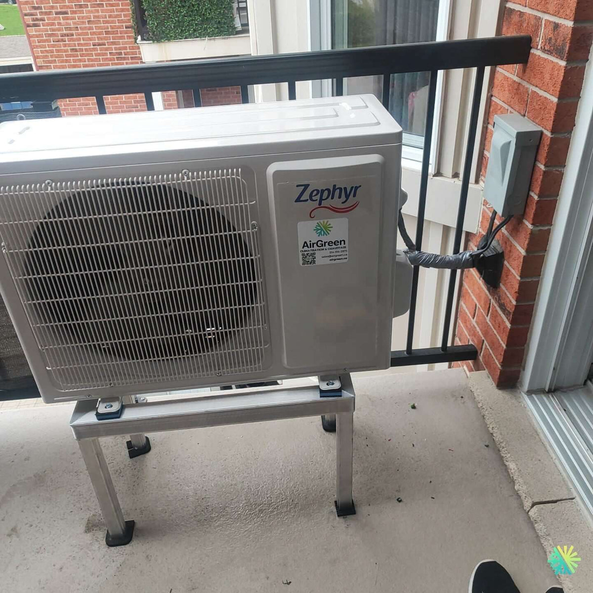 Installation d’une thermopompe murale Zephyr à Rosemont–La Petite-Patrie