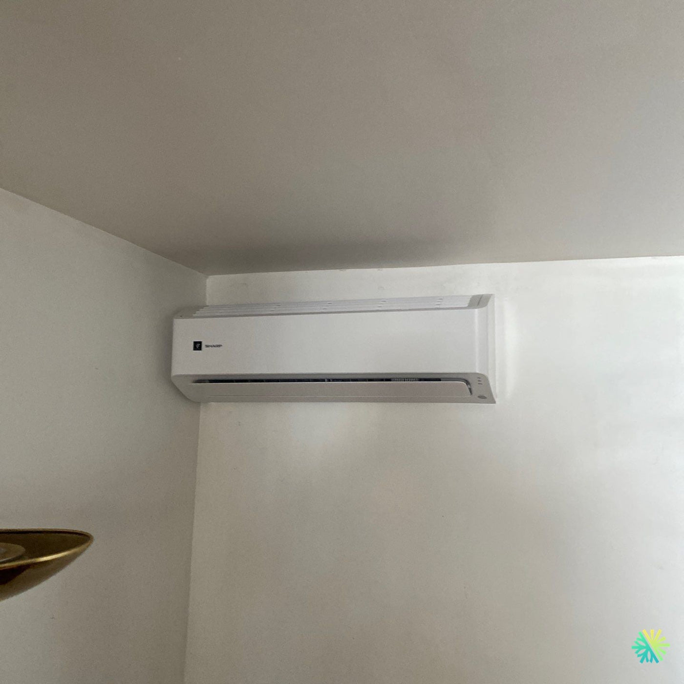 Installation d’une Sharp ZU1 thermopompe murale à Villeray–Saint-Michel–Parc-Extension