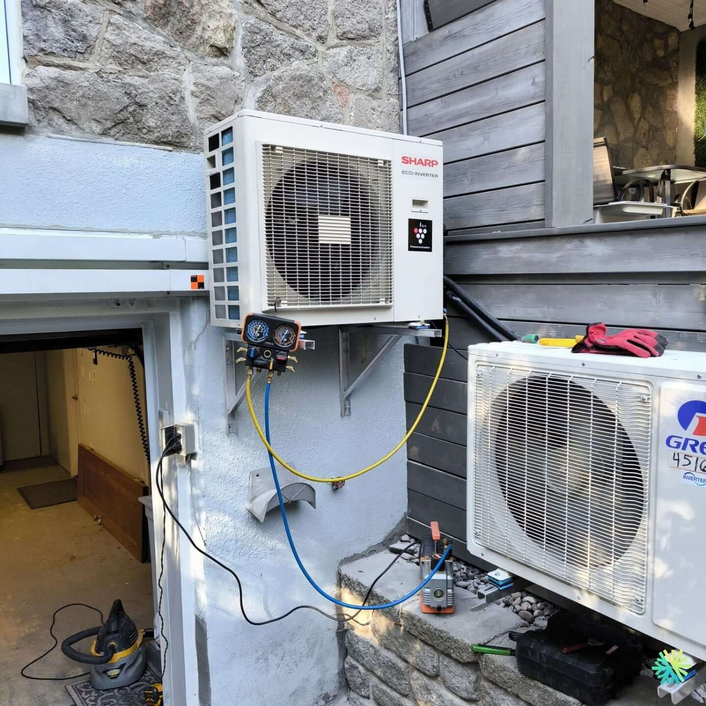 Installation d’une Sharp ZU1 Thermopompe murale à Outremont