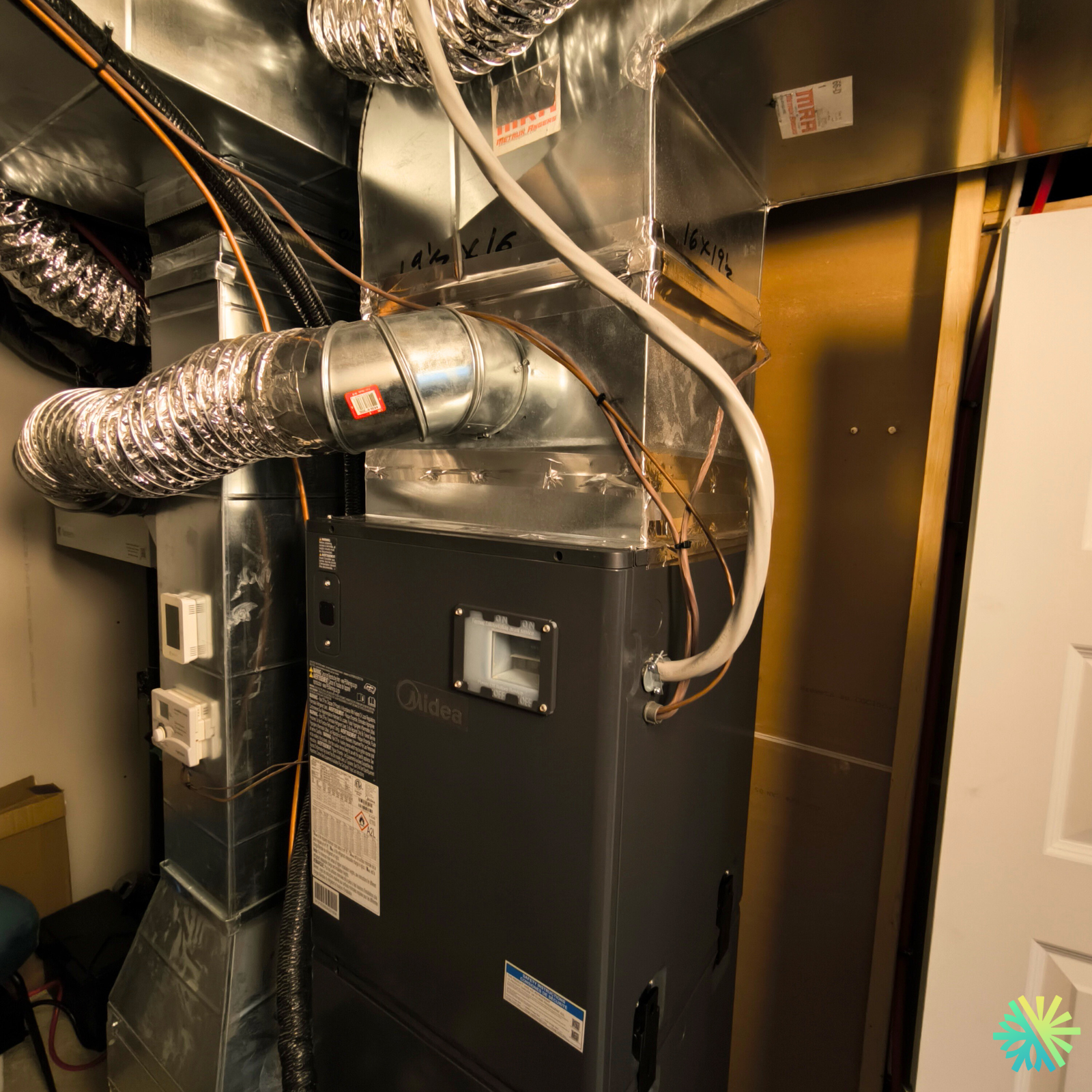 Installation d’une thermopompe centrale Midea EVOX G3 à Ville-Marie (Montréal) : confort discret, performance quatre saisons