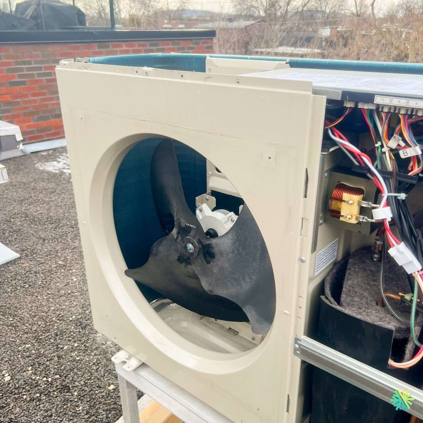 Est-ce normal que ma thermopompe centrale fonctionne 20h par jour ?