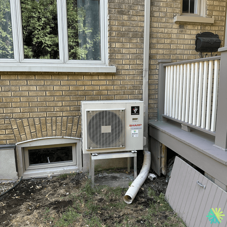 Installation d’une thermopompe murale Sharp à Ahuntsic-Cartierville