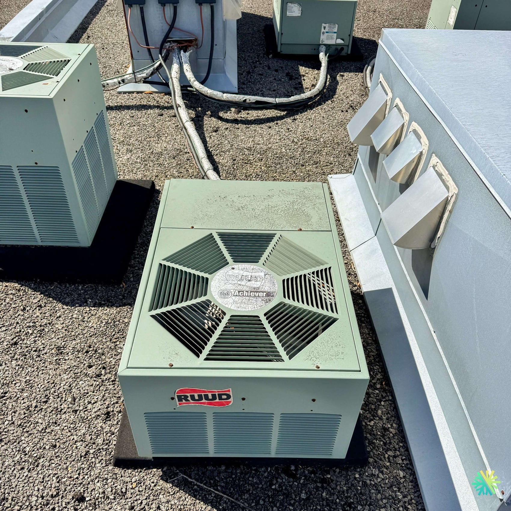 Réparation d’une Thermopompe centrale RUUD à Boisbriand