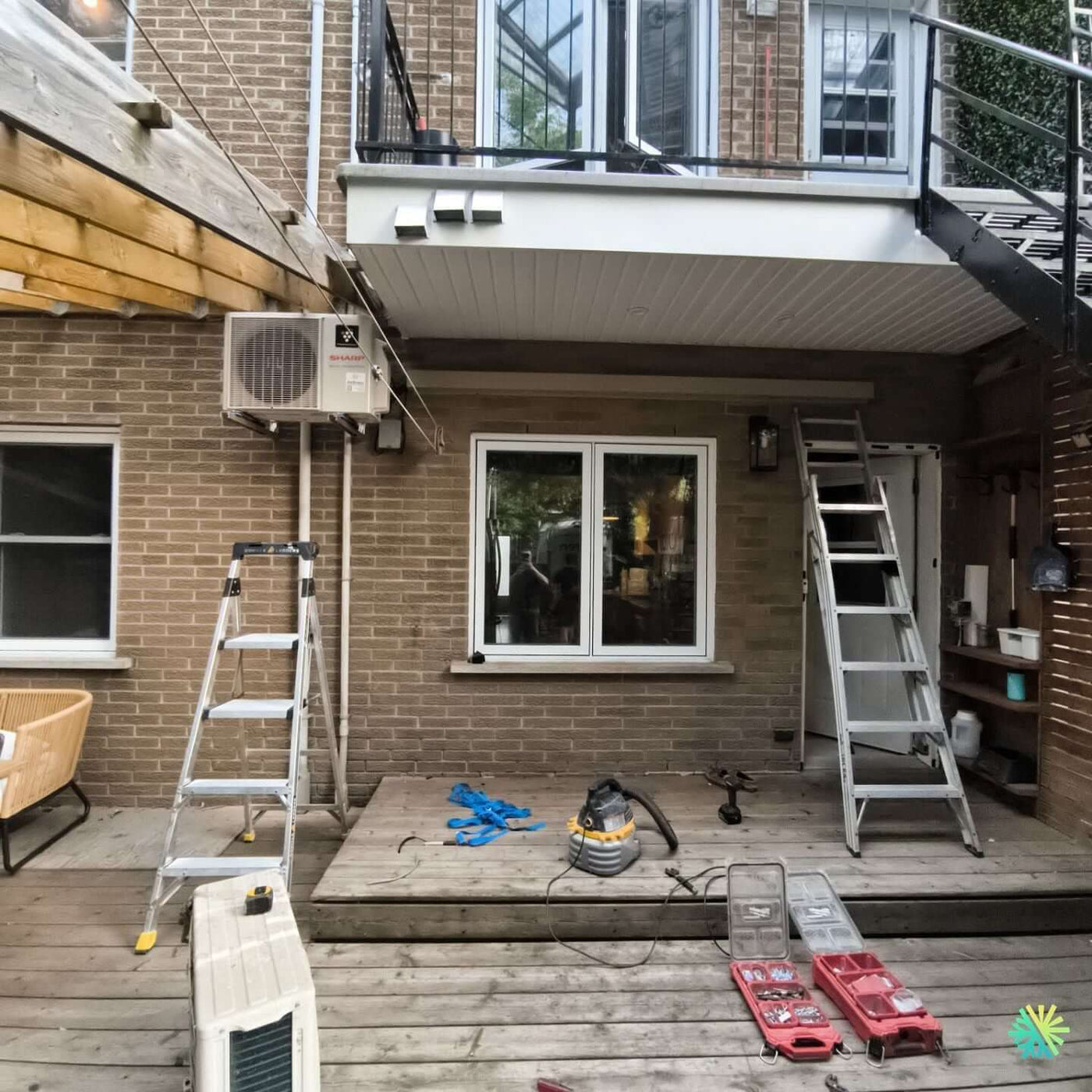 Installation d’une Sharp ZU1 thermopompe murale à Plateau-Mont-Royal