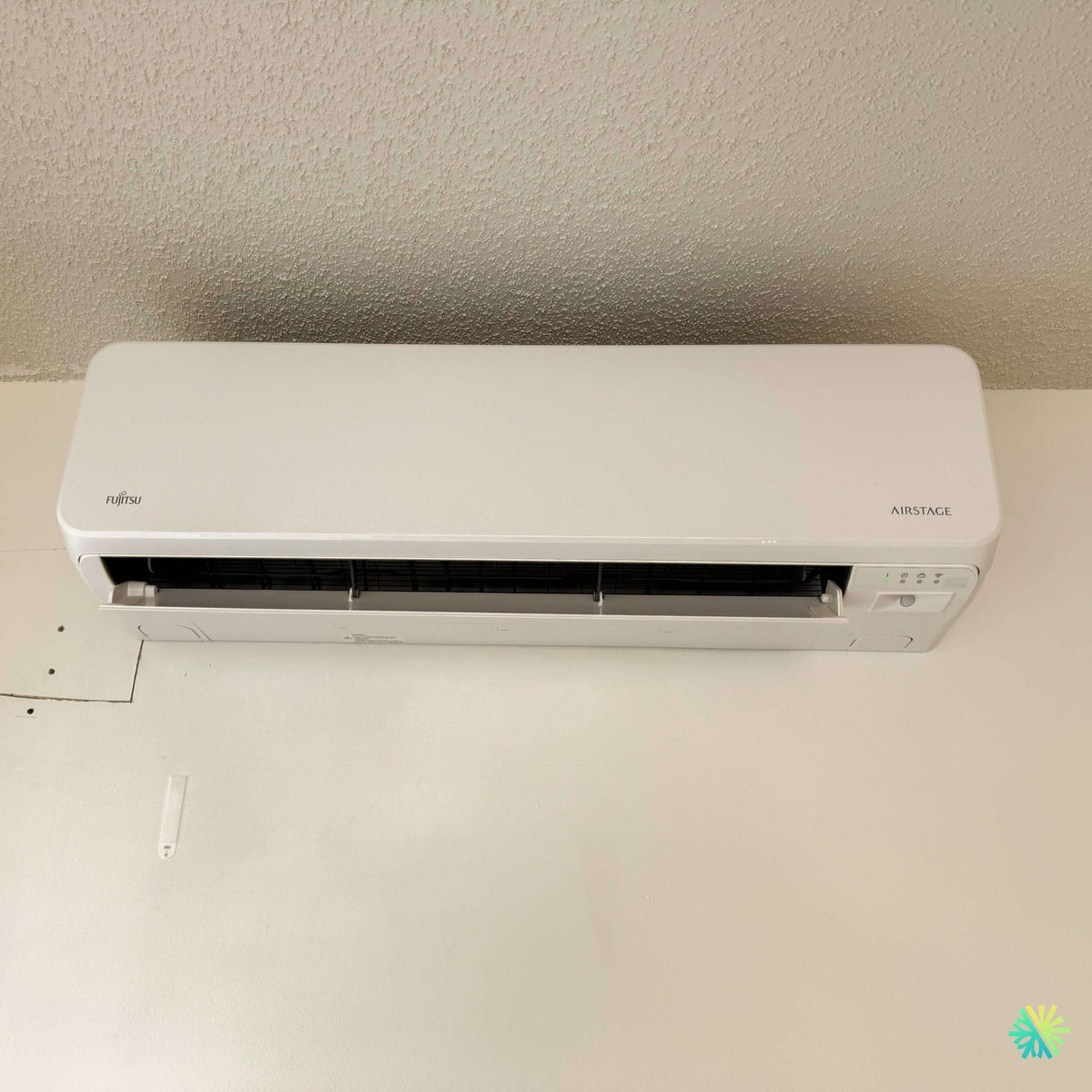 Installation d’une thermopompe murale Fujitsu AIRSTAGE Orion XLTH à Saint-Zotique