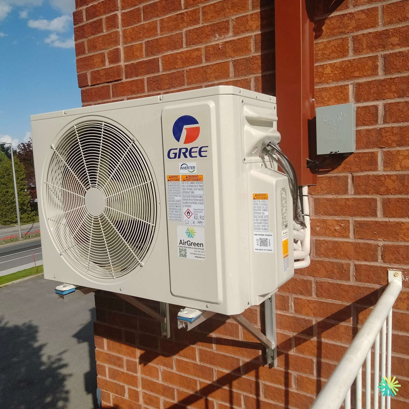 Installation d’une GREE (gamme R-32) thermopompe murale à Chomedey (Laval)