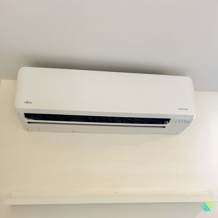 Installation d’une thermopompe double zone Fujitsu Aquila XLTH à Outremont, Montréal