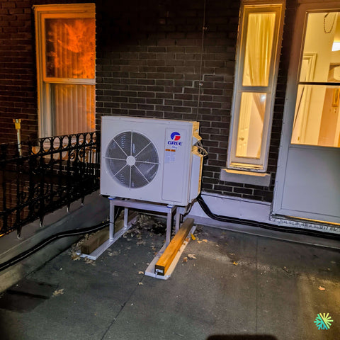 Installation of a 3-head GREE FreeMatch R32 heat pump in Saint-Césaire, in Montérégie