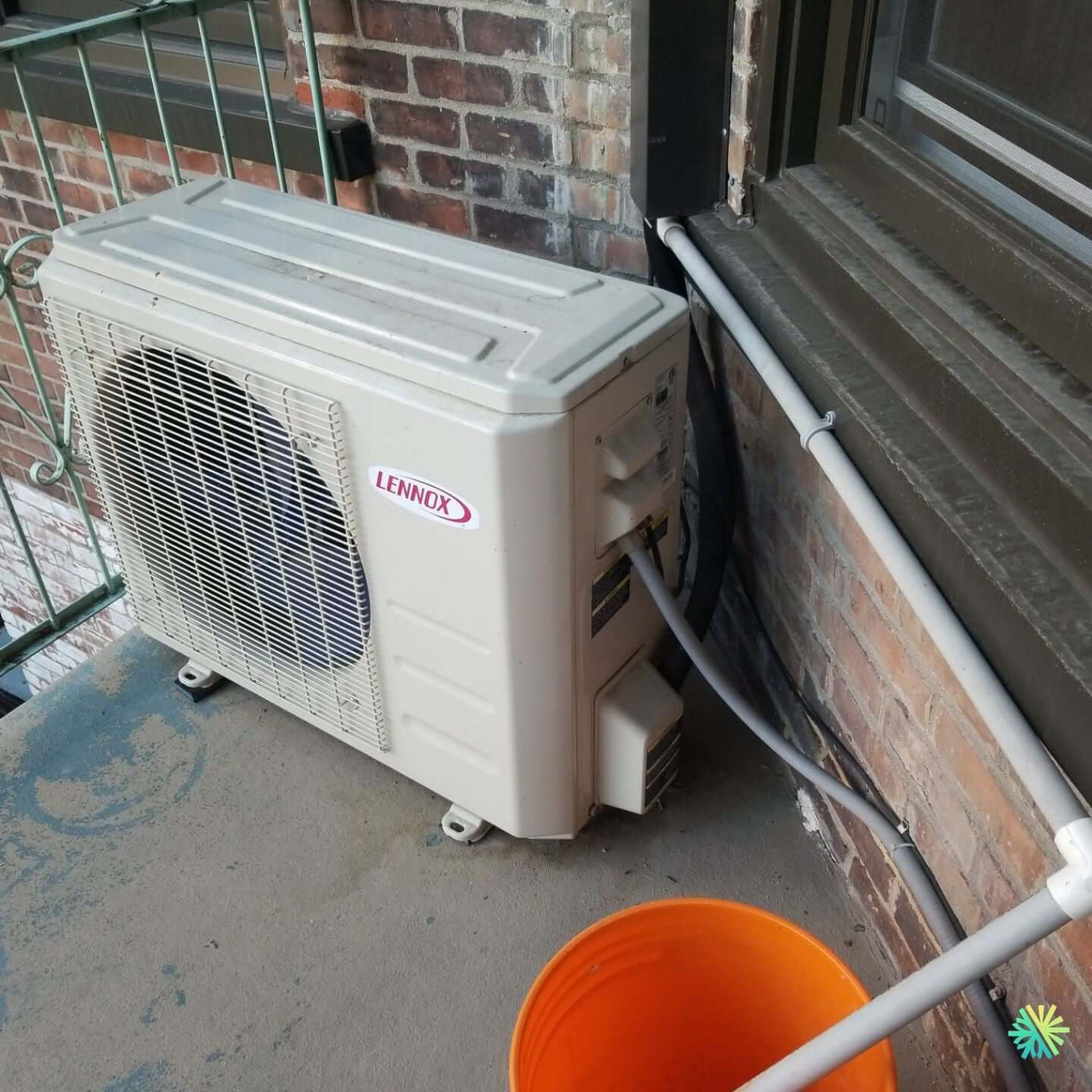 Réparation d’une thermopompe murale Lennox à Côte-des-Neiges