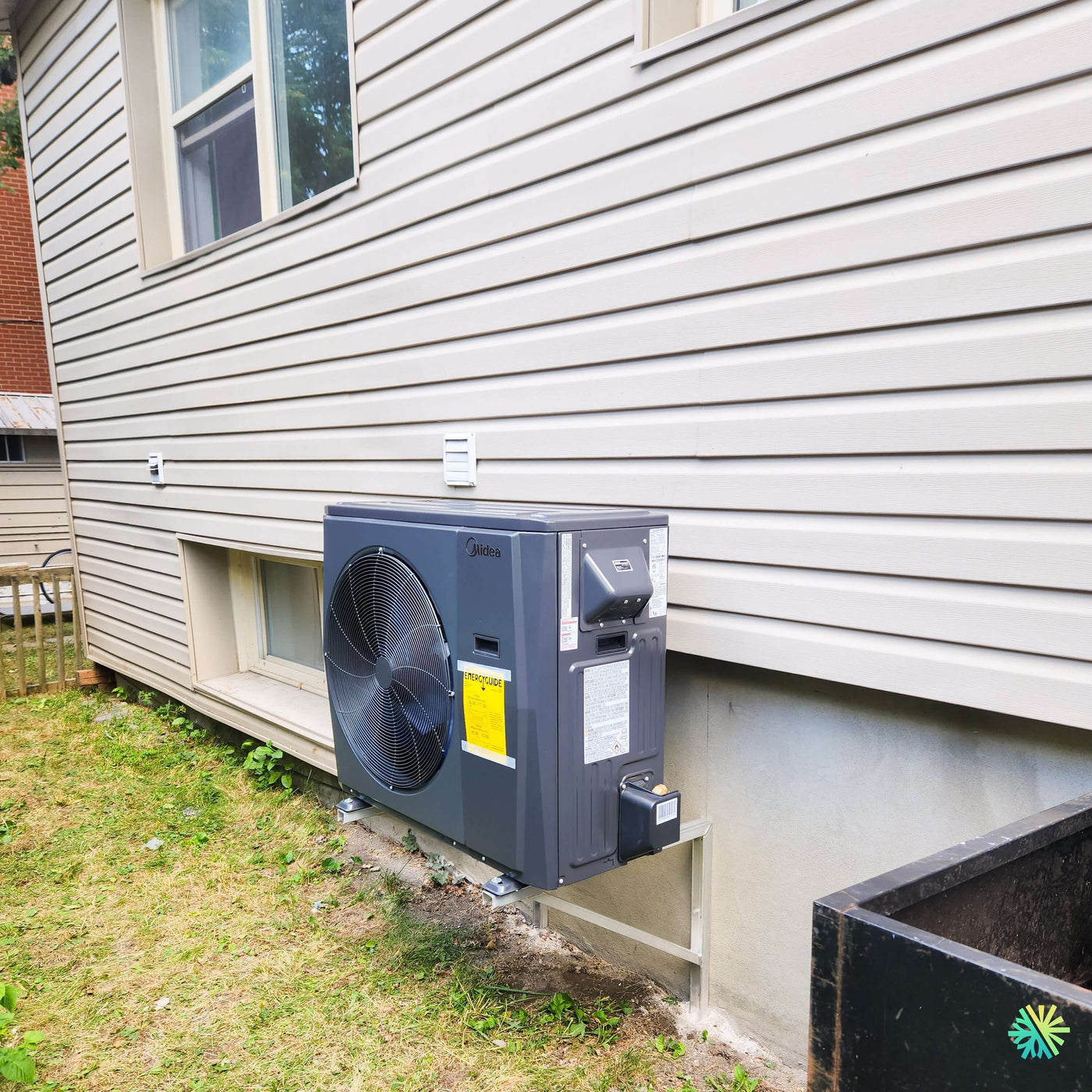 Installation d’une thermopompe centrale MIDEA EVOX G3 2.5 tonnes à Fabreville, Laval : une solution CVAC performante pour une maison familiale