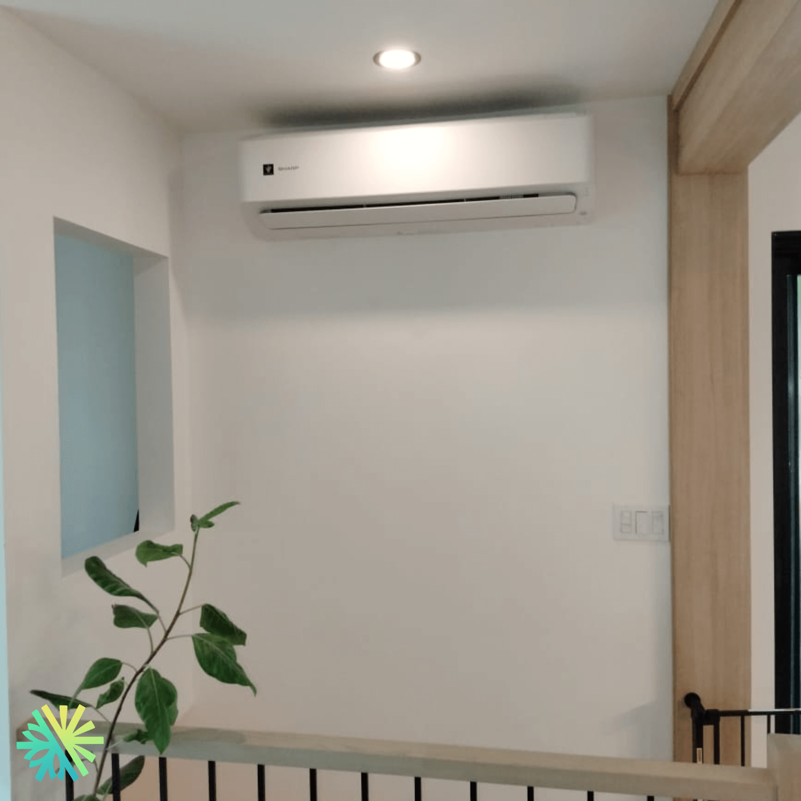 Installation d'une thermopompe mini-split Sharp ZU1 à Pierrefonds-Roxboro