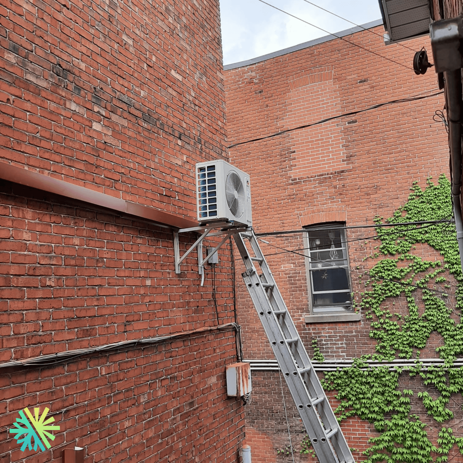 Installation d'une Thermopompe Murale Gree Livo Gen4 à Rosemont–La Petite-Patrie, Montréal
