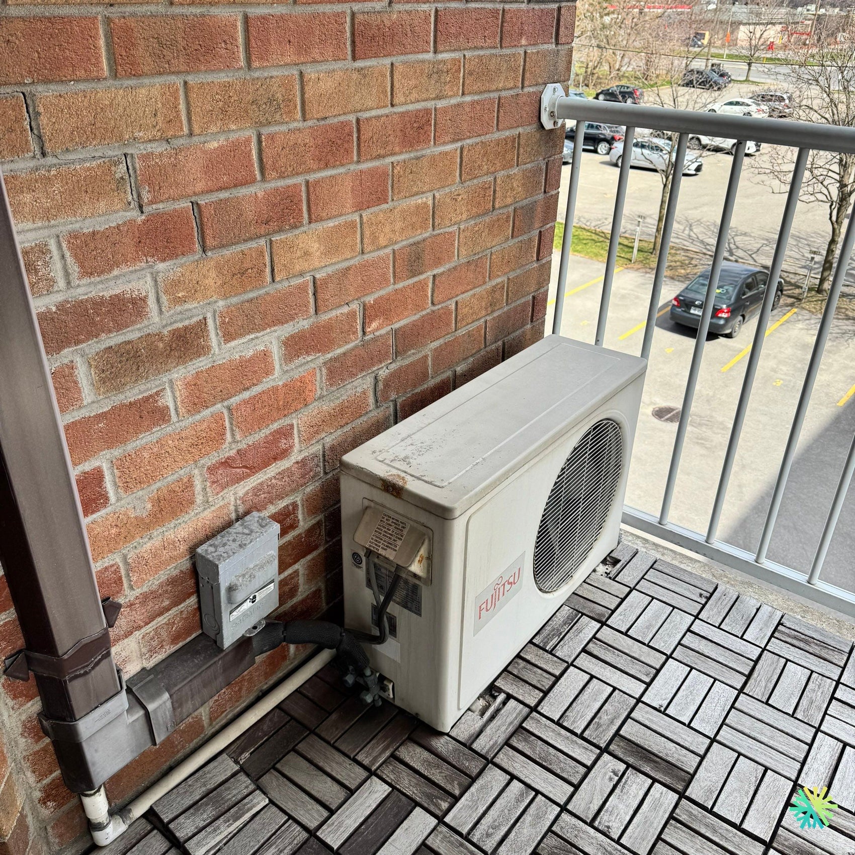Nettoyage d’une thermopompe murale Fujitsu à Côte-des-Neiges