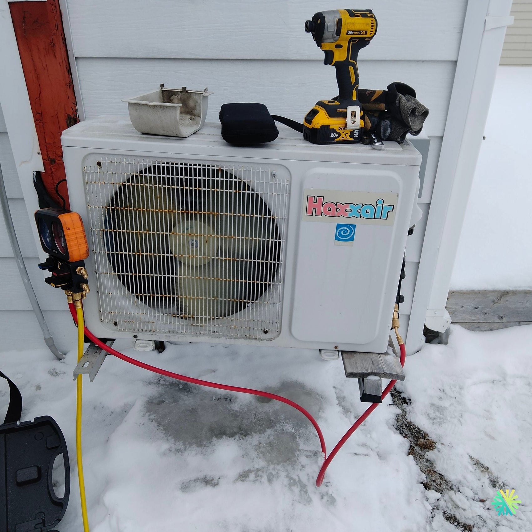 Réparation d’une thermopompe murale Haxxair à Sainte-Thérèse