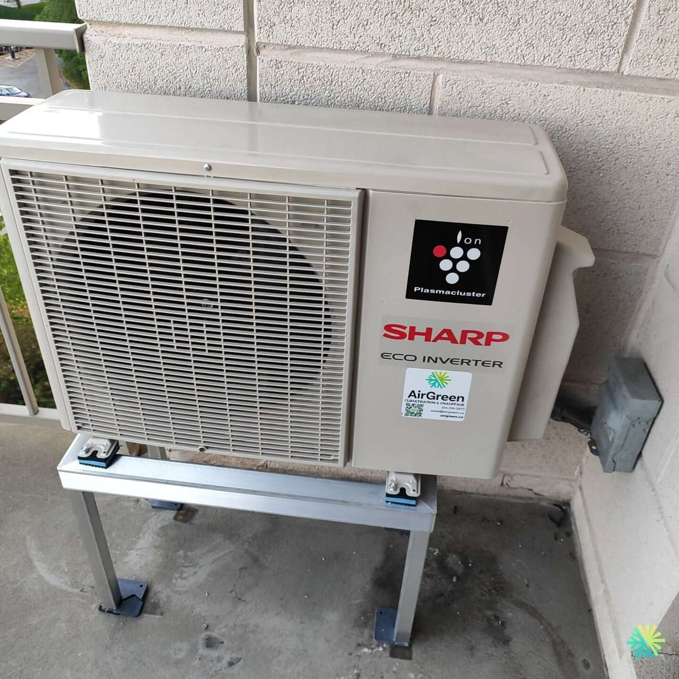 Installation d’une thermopompe murale Sharp ZU1 à Chomedey, Laval