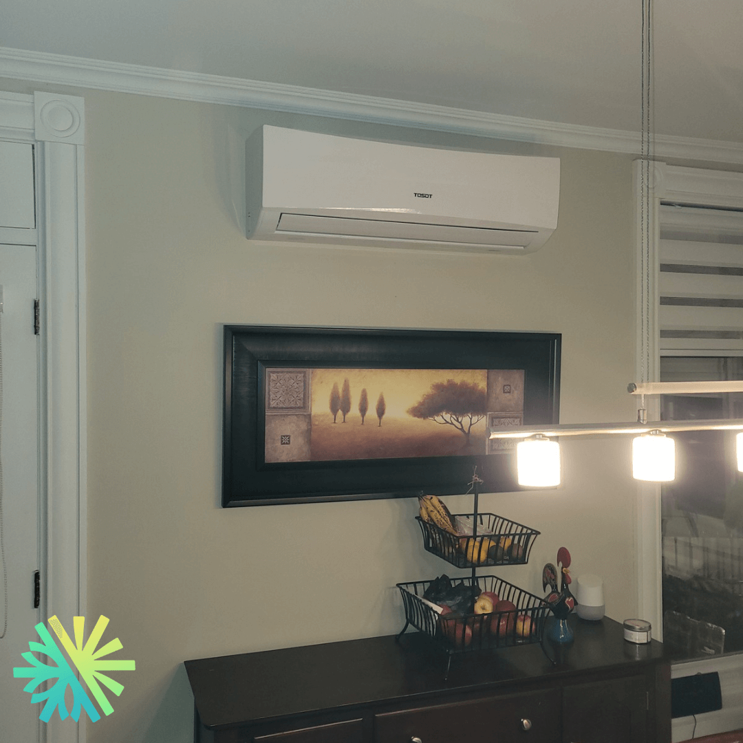 Installation d'une thermopompe murale Tosot LomoPlus à Senneville