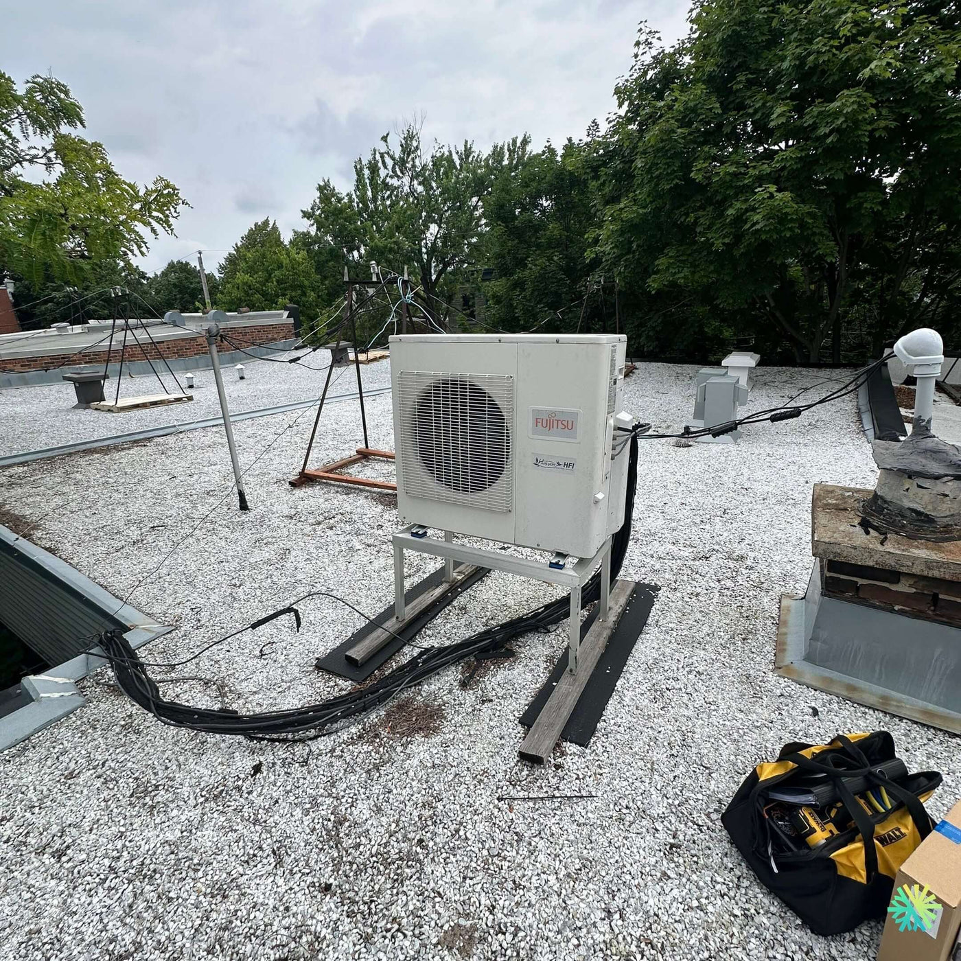 Réparation d’une thermopompe murale Fujitsu à Côte-des-Neiges–Notre-Dame-de-Grâce