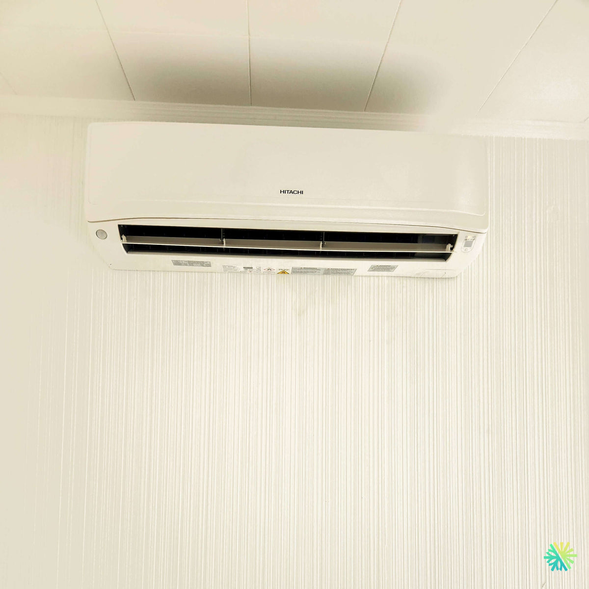 Installation d’une thermopompe multizone double zone HITACHI airHome Multi à Duvernay, Laval
