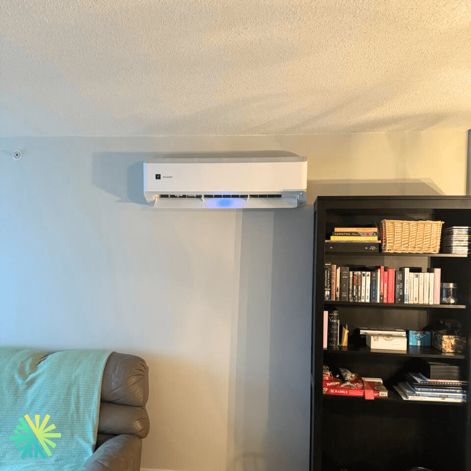 Installation d’une thermopompe murale SHARP ZHU1 12 000 BTU à Beaconsfield