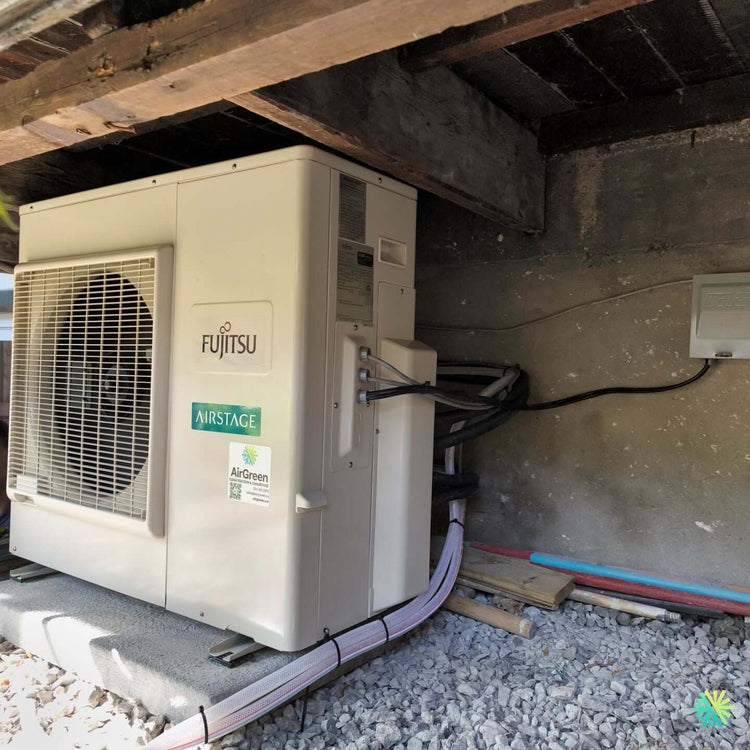 Installation d’une Fujitsu Airstage thermopompe centrale à Sainte-Dorothée, Laval