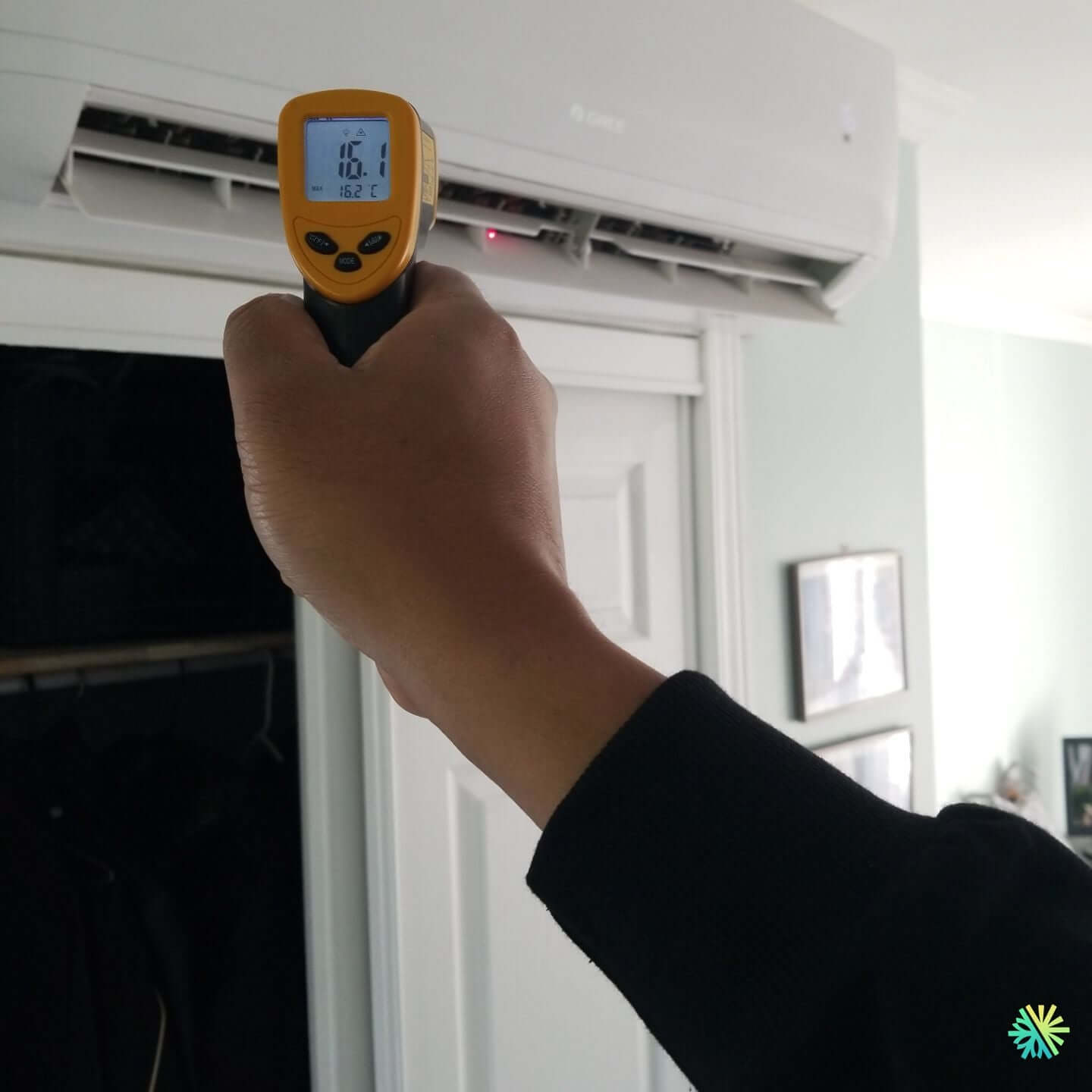 Réparation d’une thermopompe murale Gree à Sainte-Dorothée