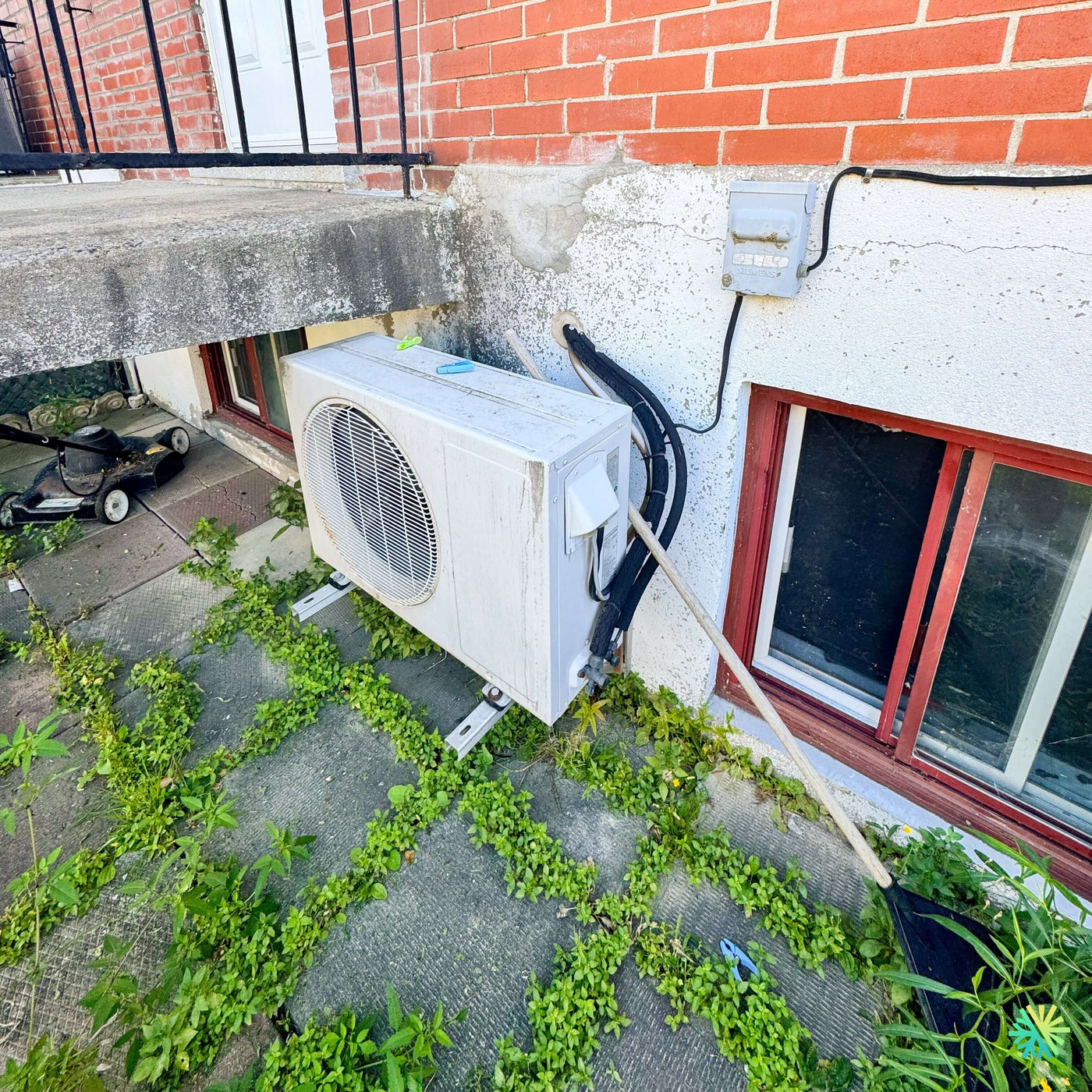 Réparation d’une thermopompe murale résidentielle à Beaconsfield