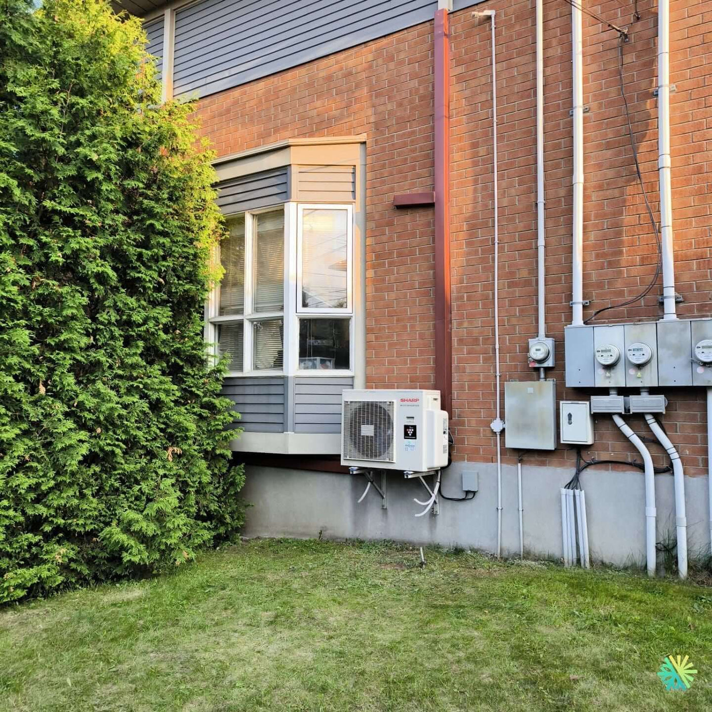 Installation d’une thermopompe murale Sharp ZU1 à Chomedey, Laval